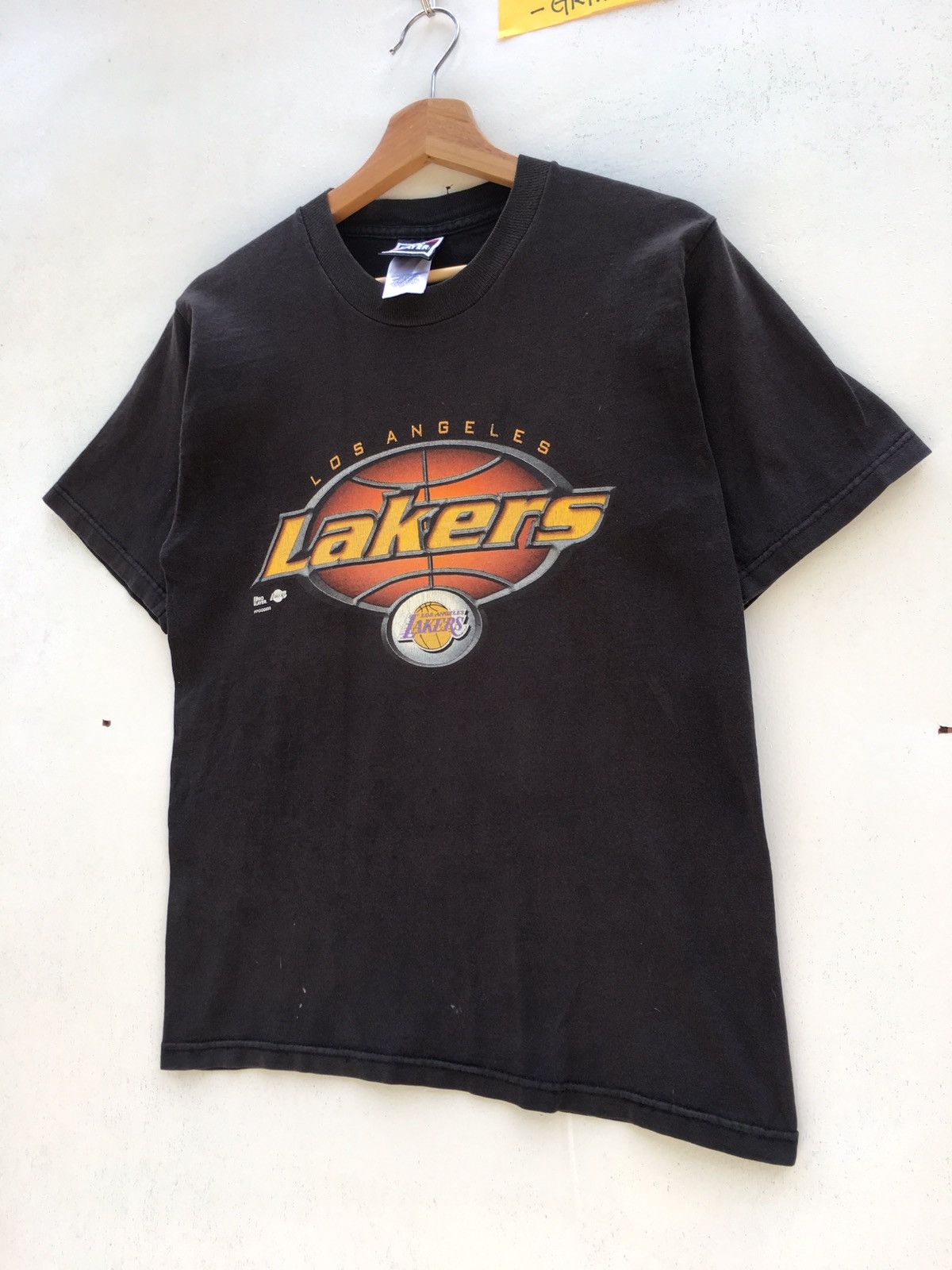 NBA Vintage NBA Los Angeles Lakers Tshirt Size US S / EU 44-46 / 1 - 4 Thumbnail