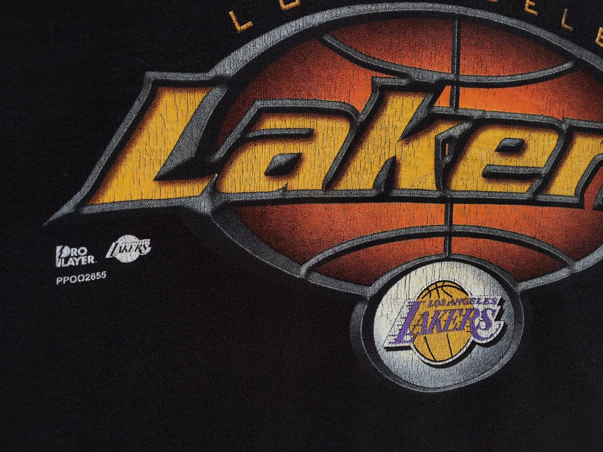 NBA Vintage NBA Los Angeles Lakers Tshirt Size US S / EU 44-46 / 1 - 10 Thumbnail