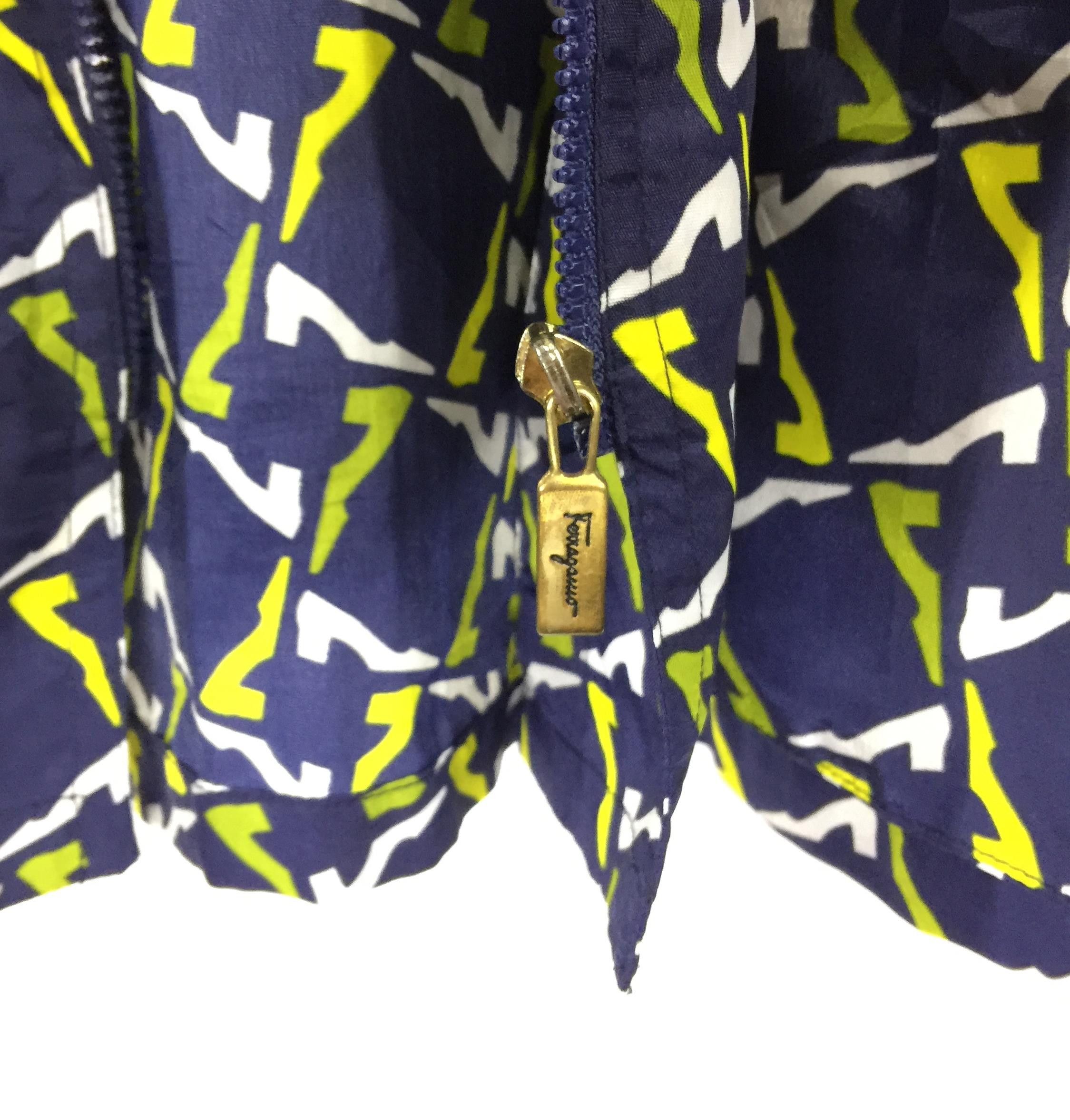 Salvatore Ferragamo Salvatore ferragamo all over abstract raincoat jacket Size US L / EU 52-54 / 3 - 4 Thumbnail