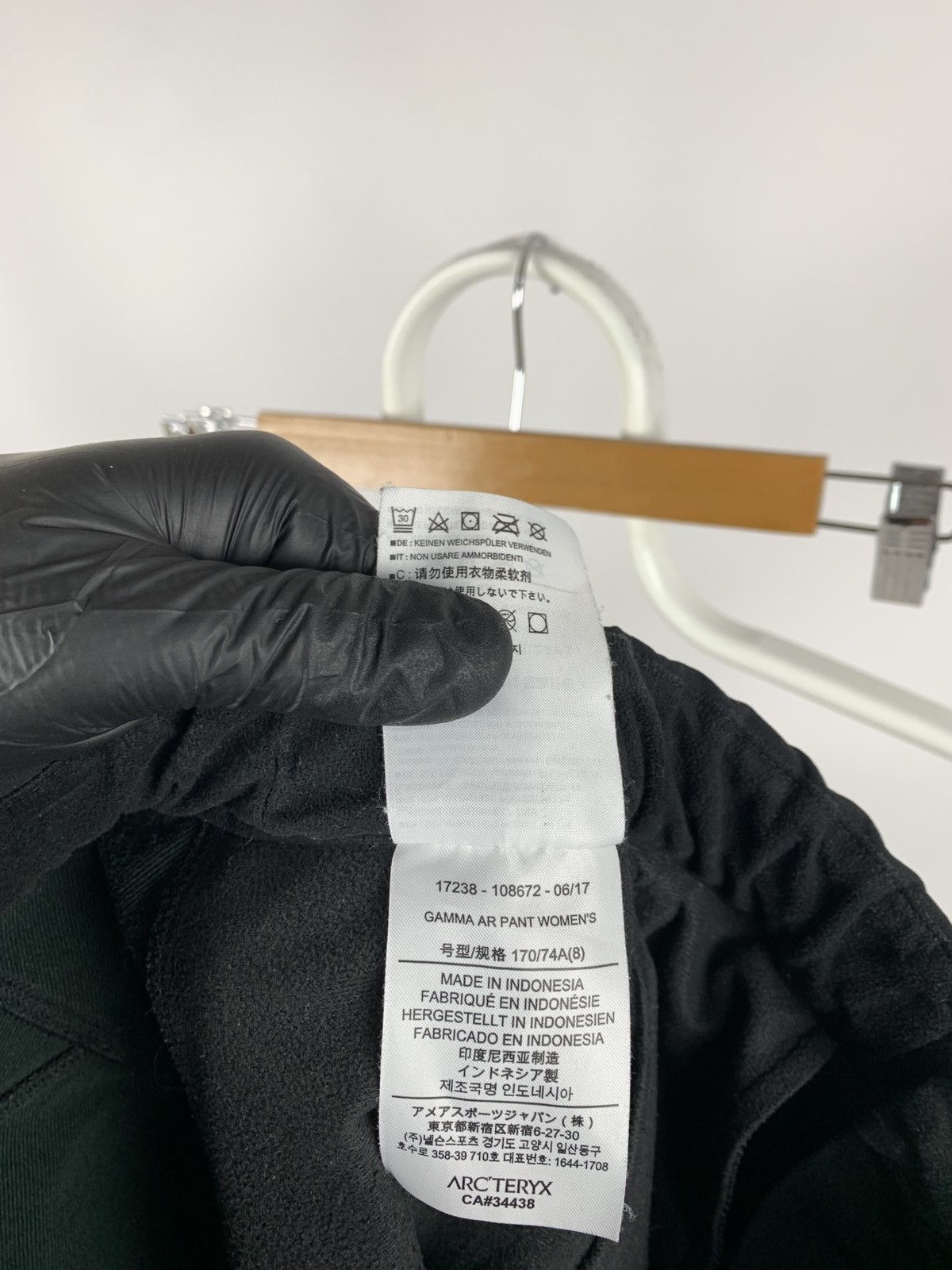 Arc'teryx Vintage Arcteryx Gamma AR Black Cargo Pants Travis Style Size US 29 - 20 Thumbnail