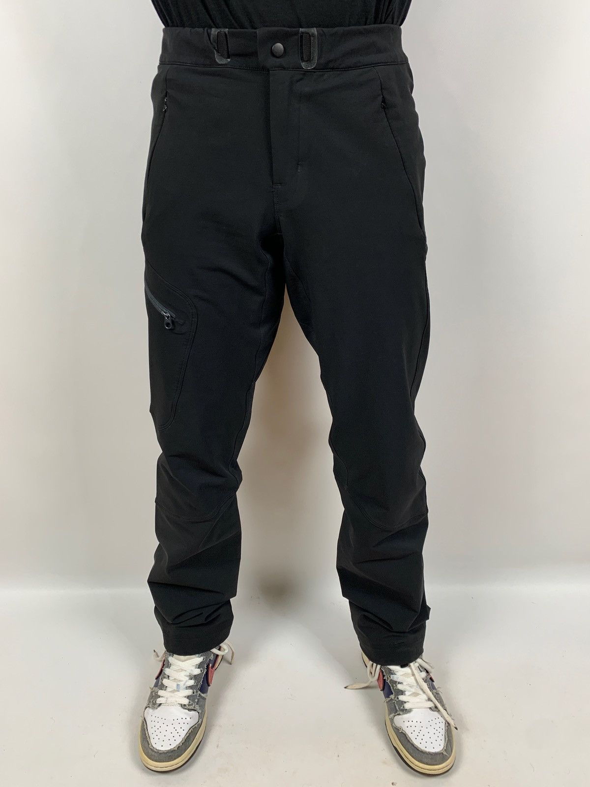 Arc'teryx Vintage Arcteryx Gamma AR Black Cargo Pants Travis Style Size US 29 - 2 Thumbnail