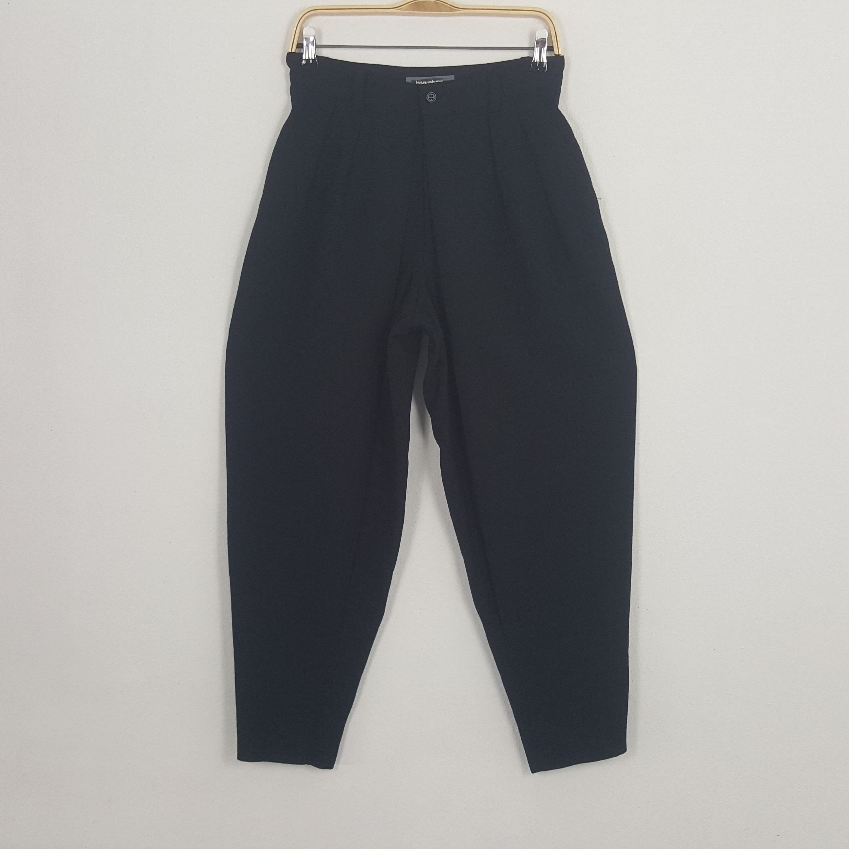 ISSEY MIYAKE Botanical Pattern Tapered Pants Black gray system 8 main image 1