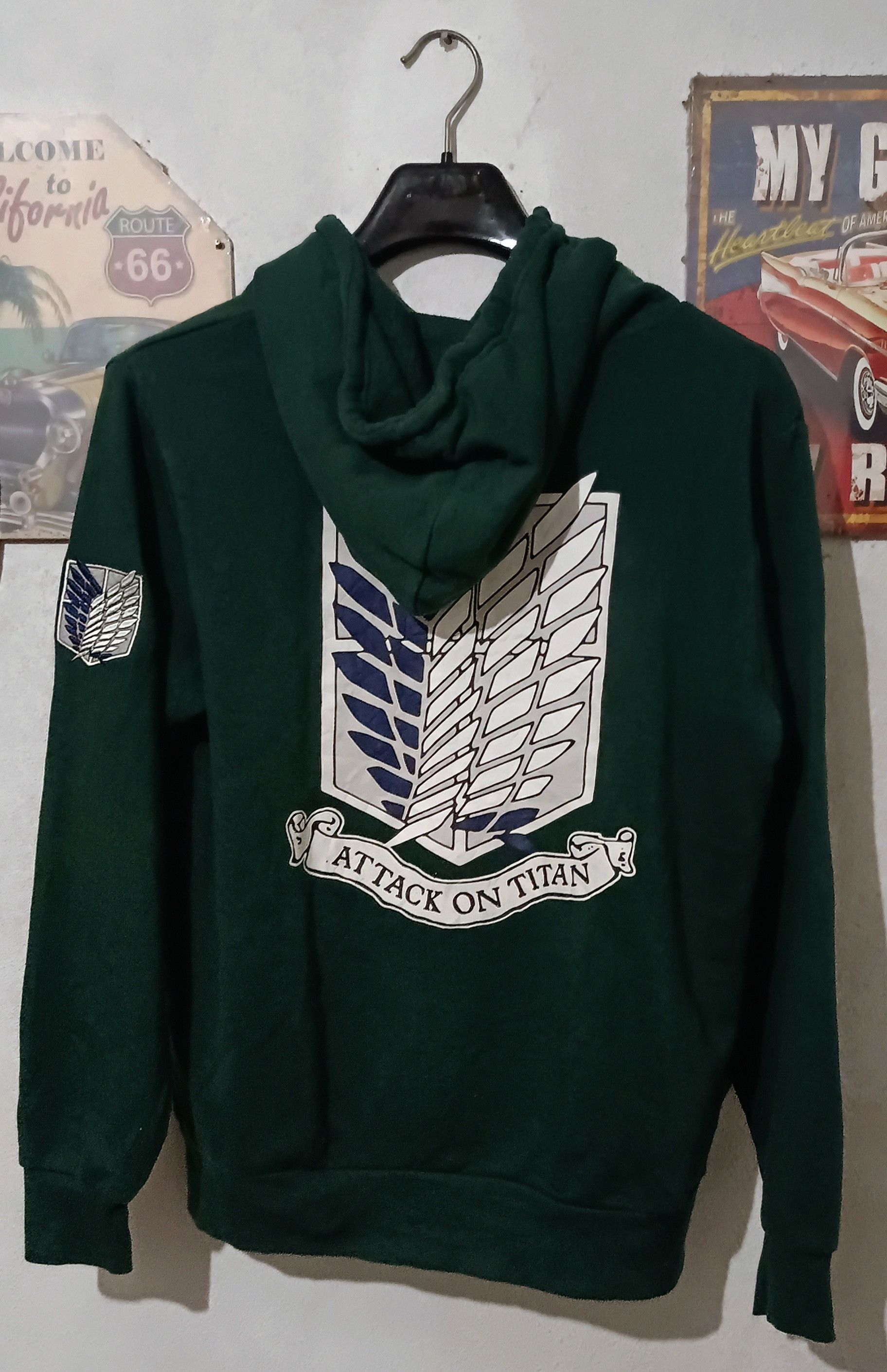 Anime × Cartoon Network RARE🔥🔥🔥BIG LOGO ATTACK ON THE TITANS Size US L / EU 52-54 / 3 - 2 Thumbnail