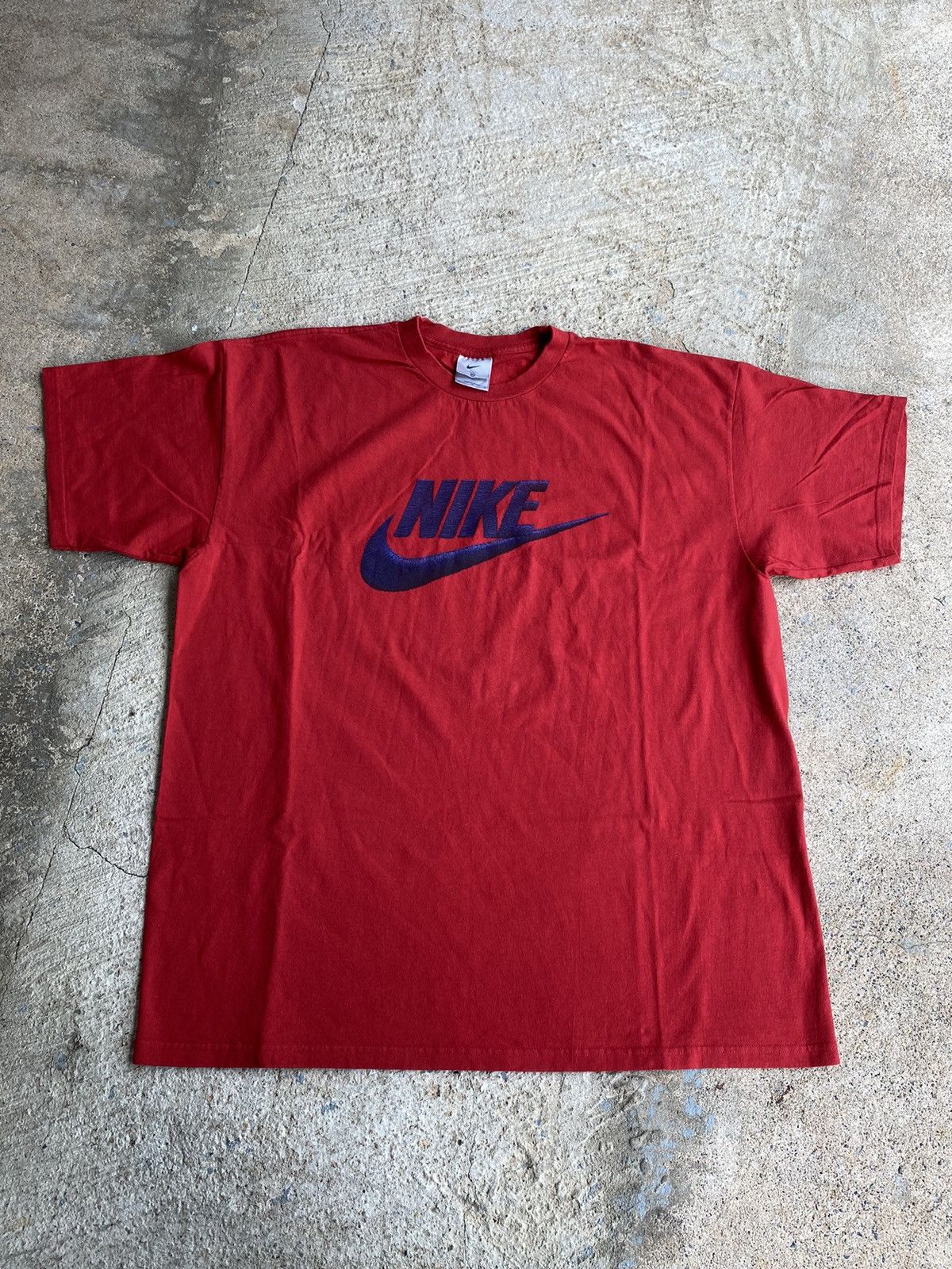 Nike × Vintage Vintage 90’s Y2K Nike Red Logo XL Shirt Size US XXL / EU 58 / 5 - 1 Thumbnail