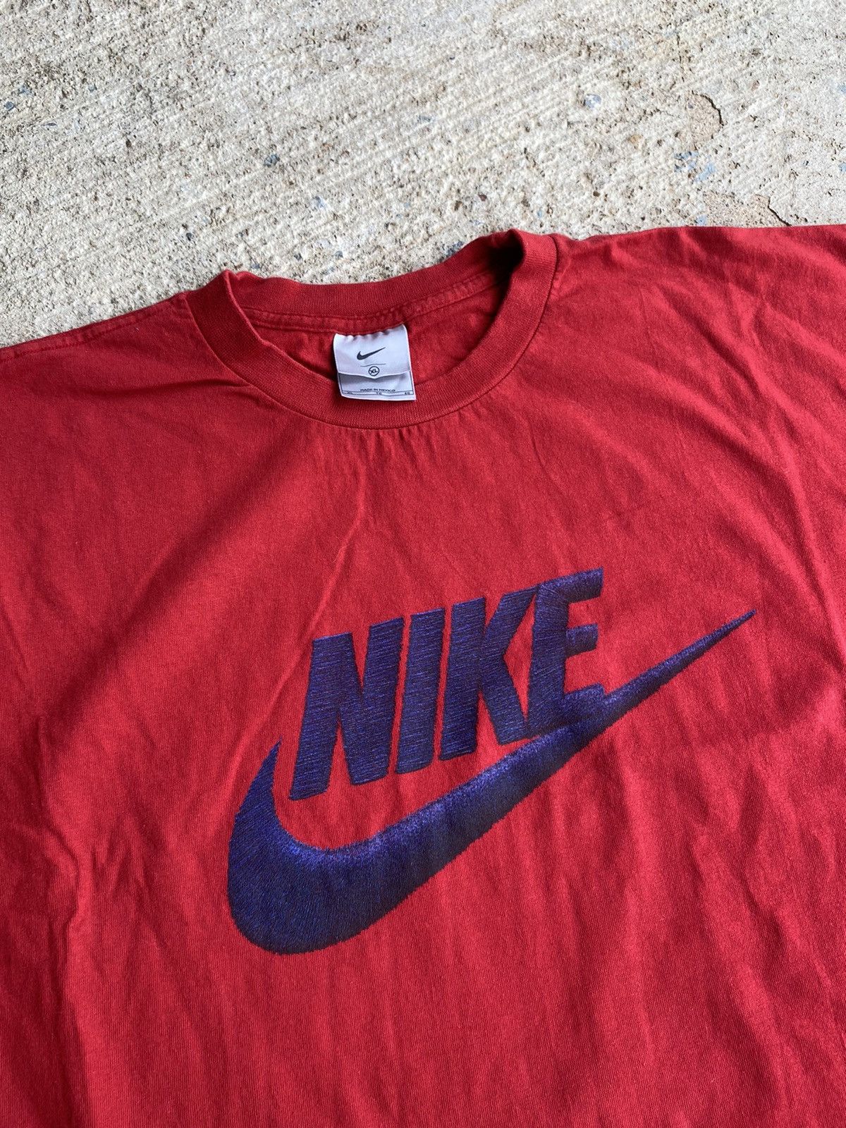Nike × Vintage Vintage 90’s Y2K Nike Red Logo XL Shirt Size US XXL / EU 58 / 5 - 2 Thumbnail