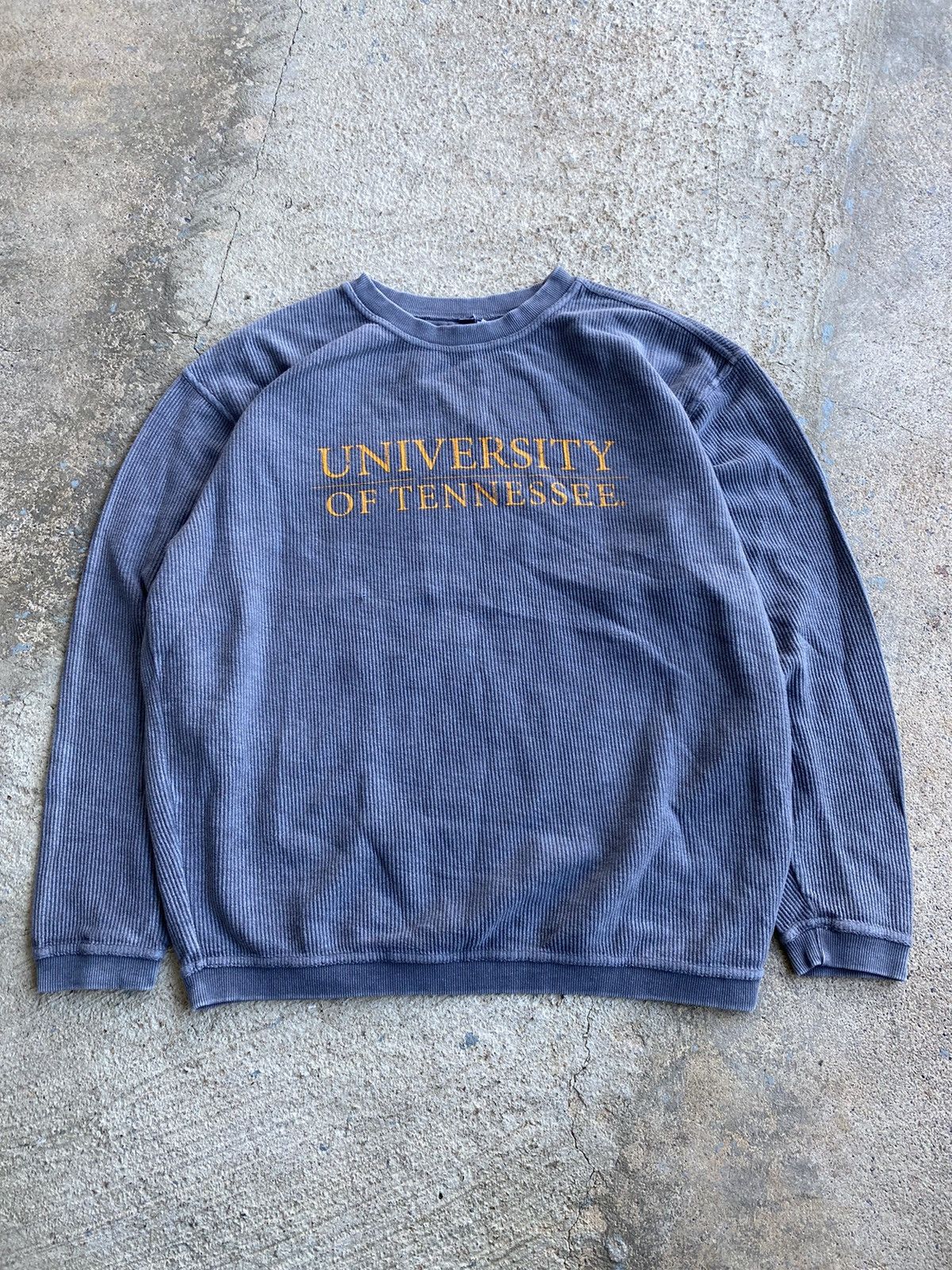 Japanese Brand × Vintage Vintage Y2K Tennessee Volunteers Faded Grunge Sweatshirt Size US M / EU 48-50 / 2 - 1 Thumbnail