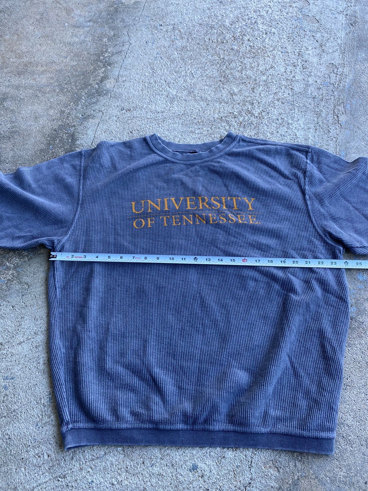 Japanese Brand × Vintage Vintage Y2K Tennessee Volunteers Faded Grunge Sweatshirt Size US M / EU 48-50 / 2 - 7 Thumbnail