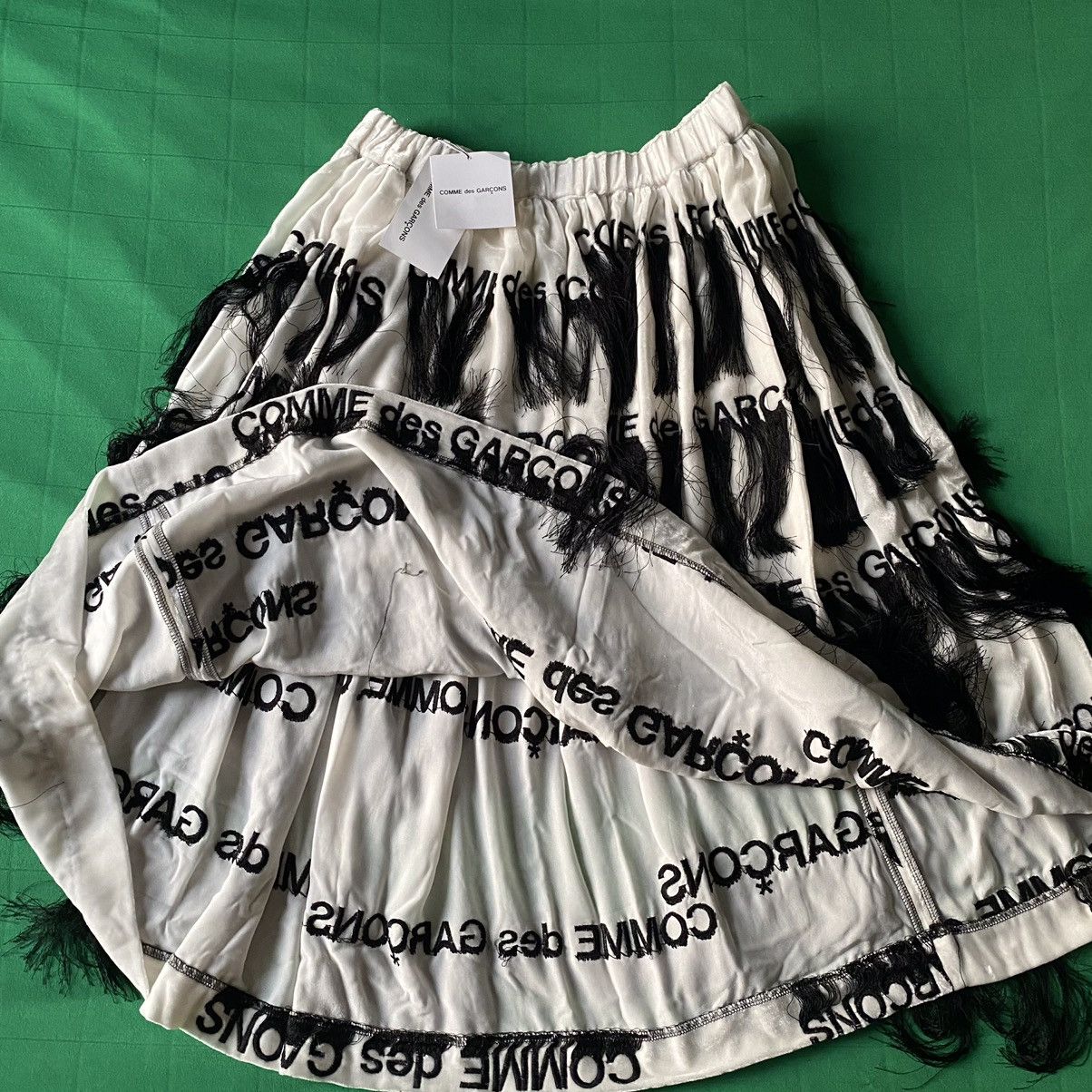 Comme des Garcons Comme des Garcons Fringed Logo Skirt SS20 Size XS Size 26" / US 2 / IT 38 - 6 Thumbnail