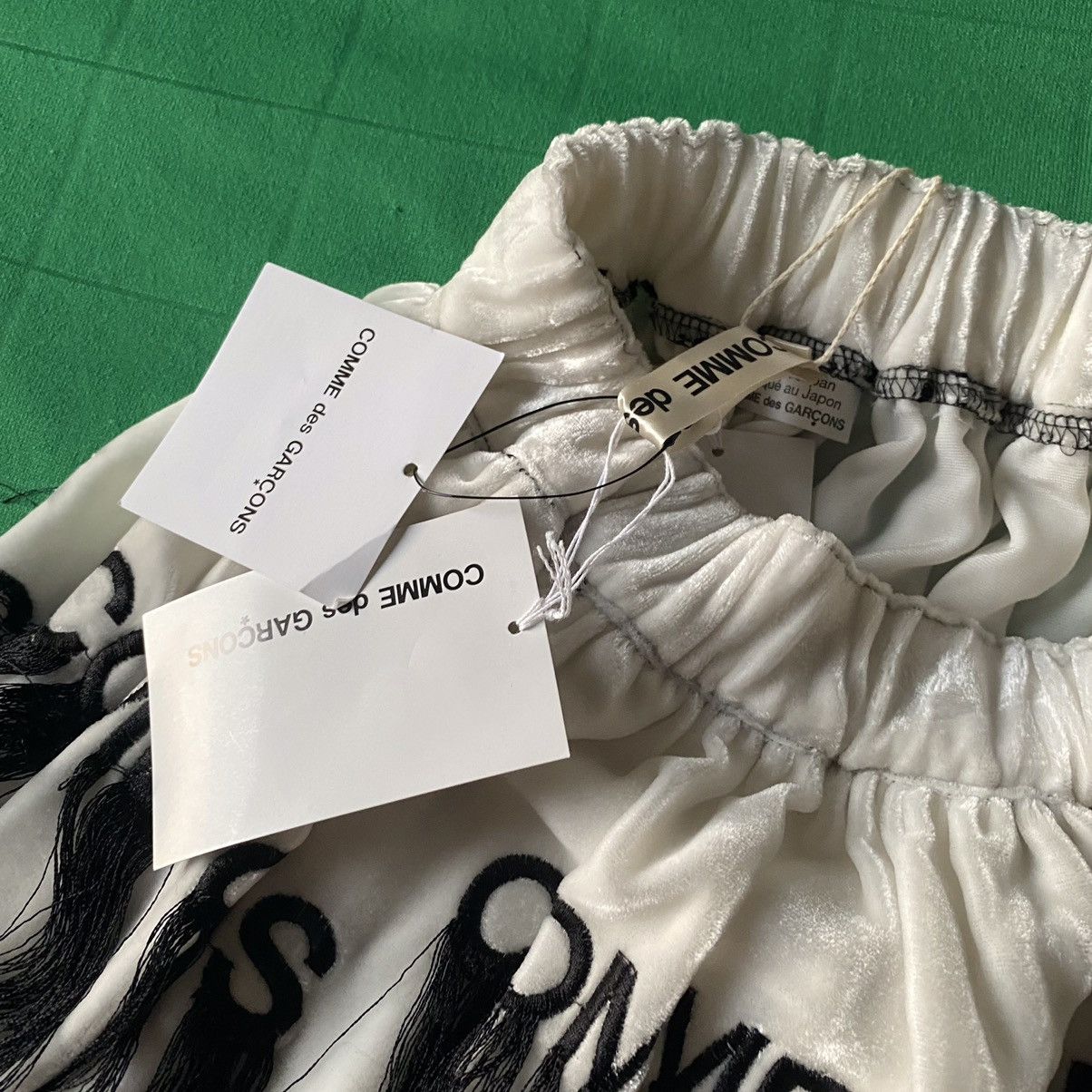 Comme des Garcons Comme des Garcons Fringed Logo Skirt SS20 Size XS Size 26" / US 2 / IT 38 - 8 Thumbnail