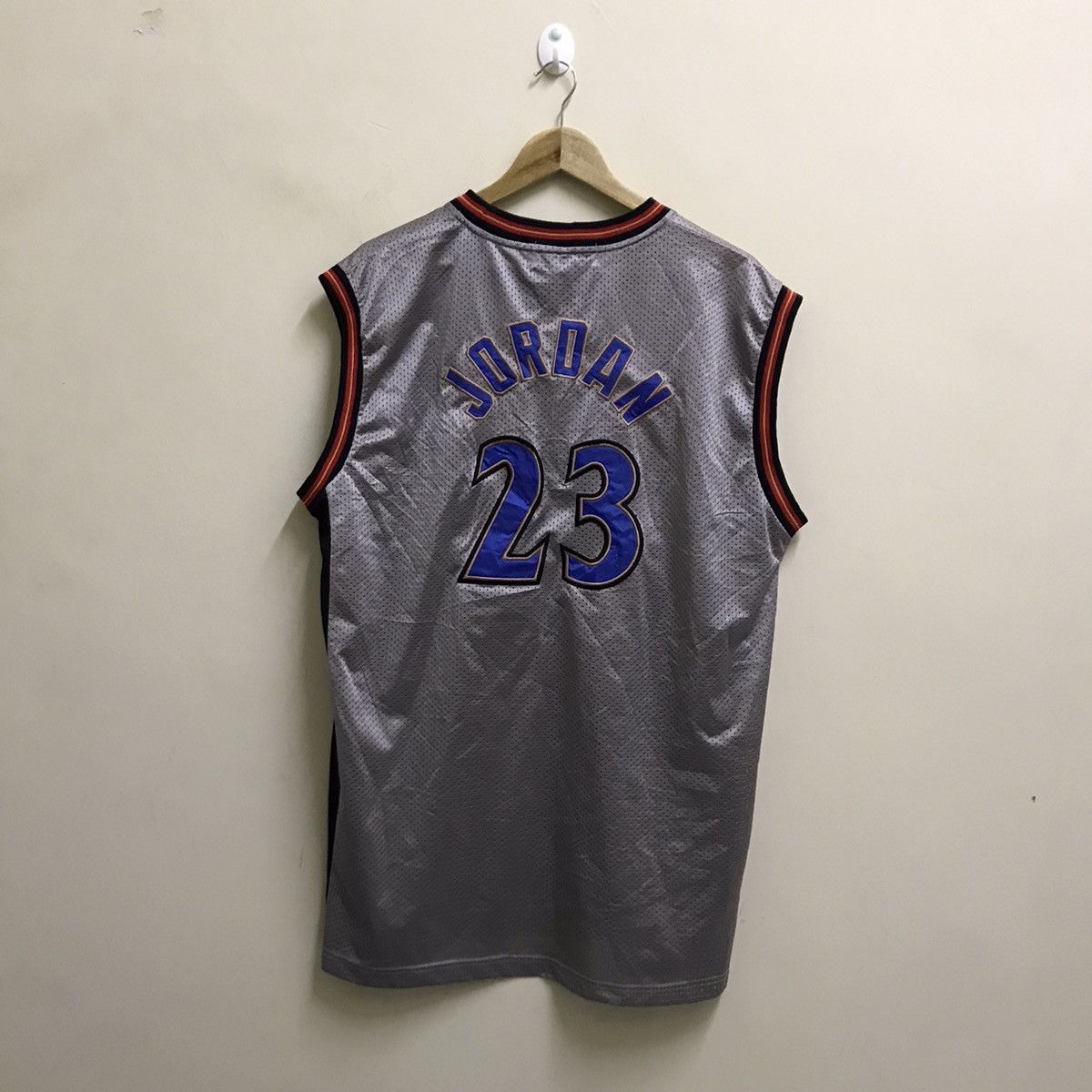 Champion × NBA × Vintage Vintage Distressed Champion Nba Basketball tanktops Jersey Size US XL / EU 56 / 4 - 6 Thumbnail