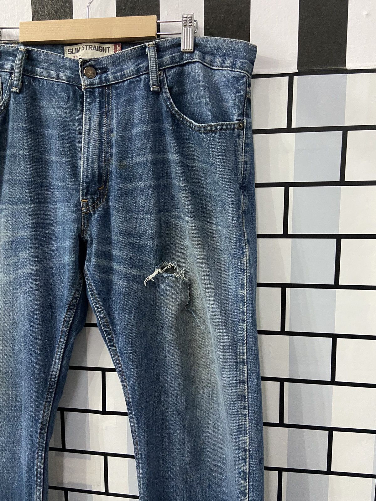 Levi's × Vintage Vintage Levi’s 514 Slim Straight Distressed Denim Pants Size US 38 / EU 54 - 8 Thumbnail