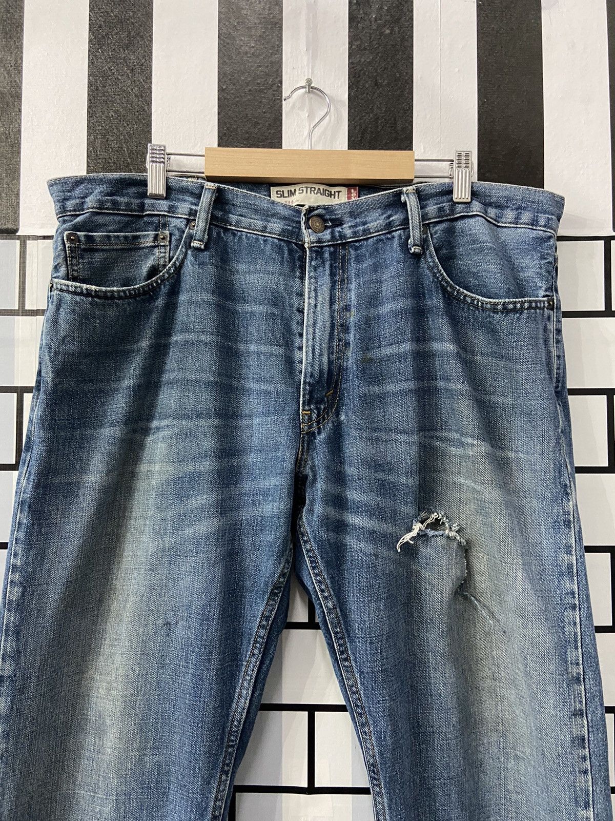 Levi's × Vintage Vintage Levi’s 514 Slim Straight Distressed Denim Pants Size US 38 / EU 54 - 4 Thumbnail