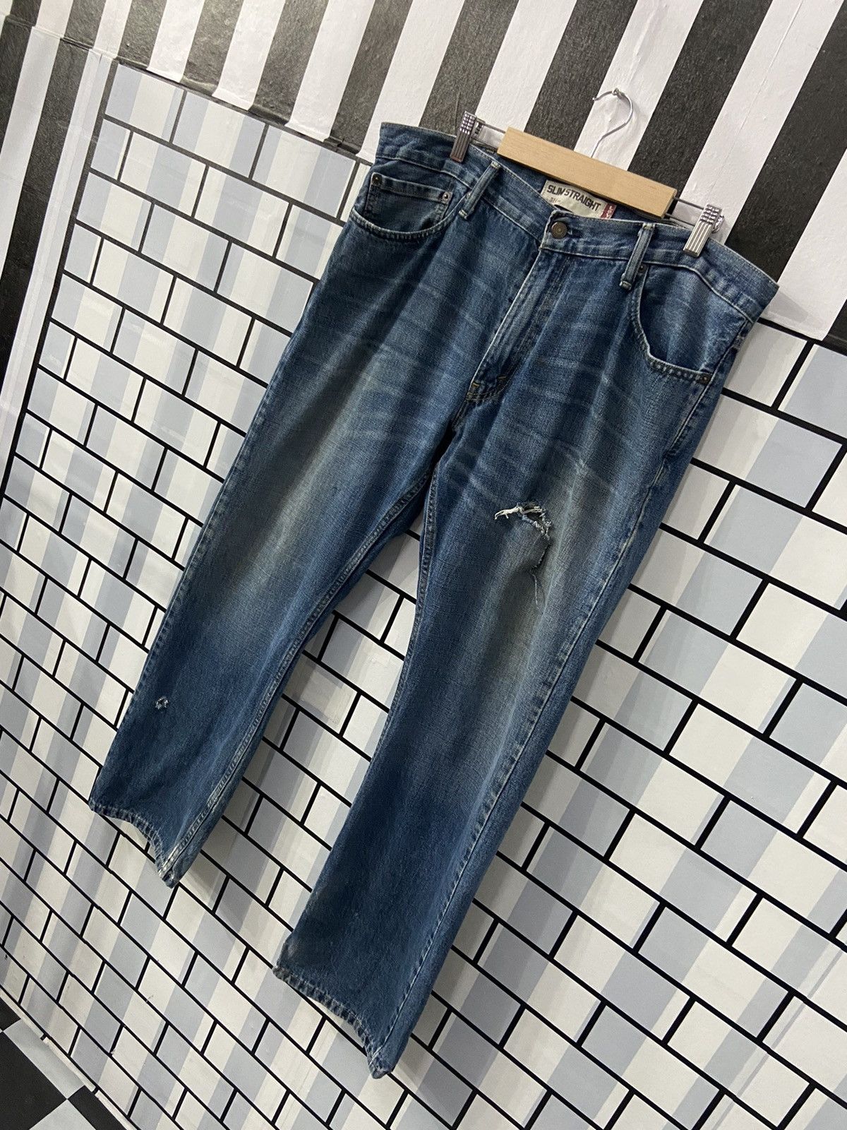 Levi's × Vintage Vintage Levi’s 514 Slim Straight Distressed Denim Pants Size US 38 / EU 54 - 3 Thumbnail