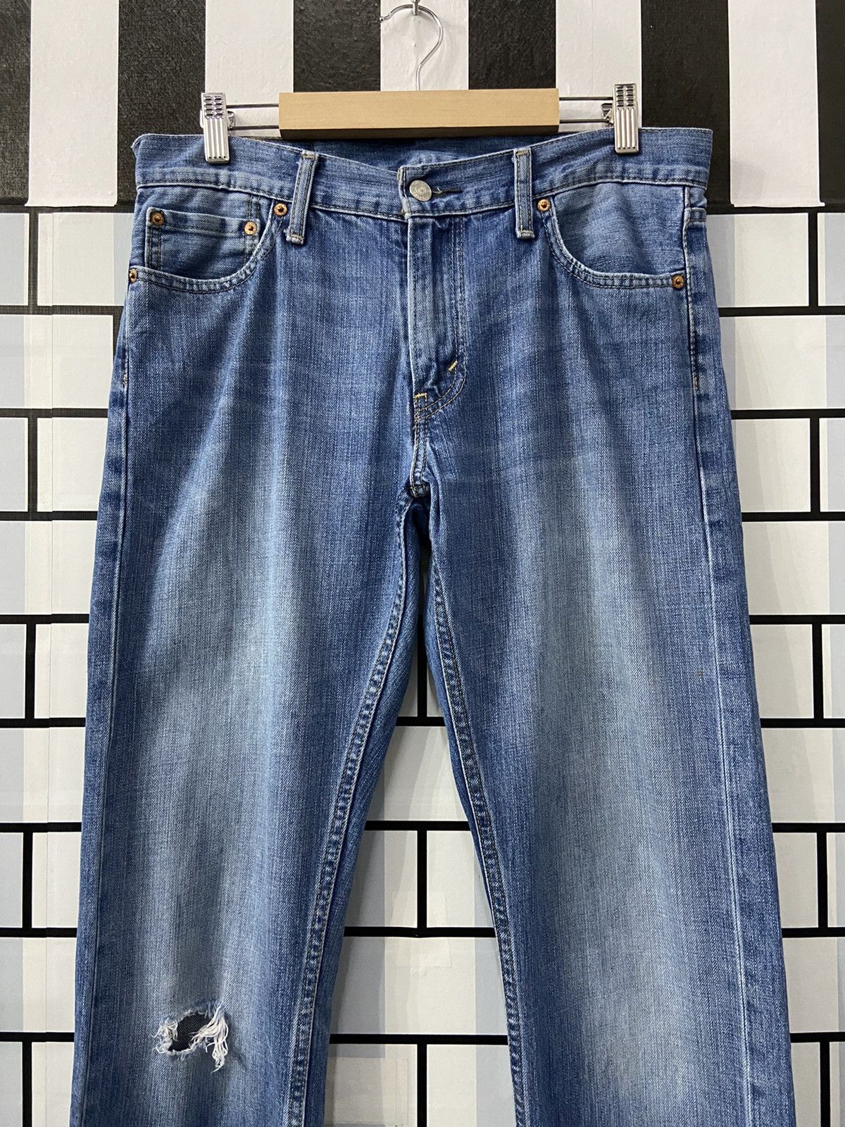 Levi's × Vintage Vintage Levi’s Distressed Blue Wash Denim Pants Size US 32 / EU 48 - 3 Thumbnail