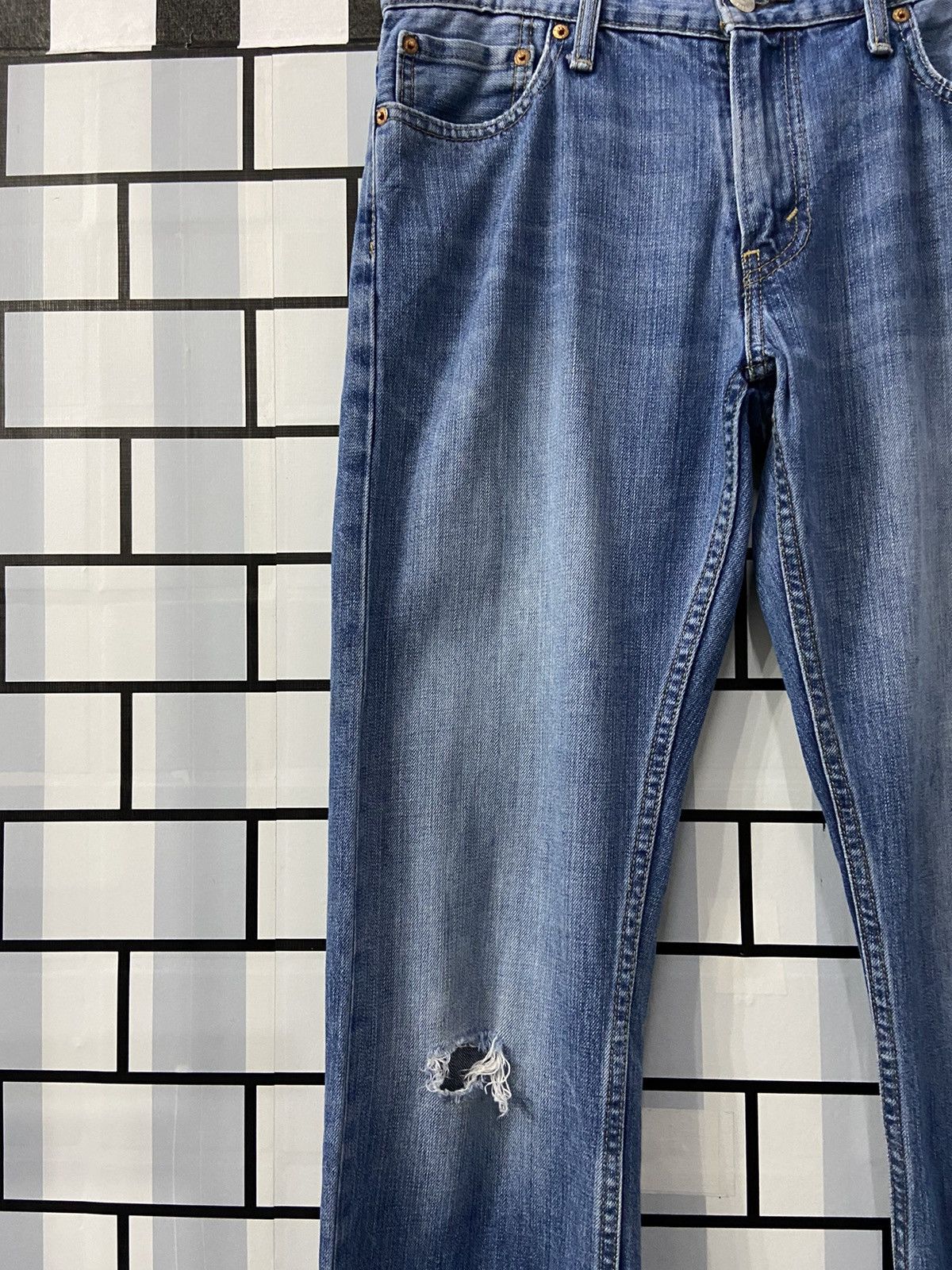 Levi's × Vintage Vintage Levi’s Distressed Blue Wash Denim Pants Size US 32 / EU 48 - 7 Thumbnail