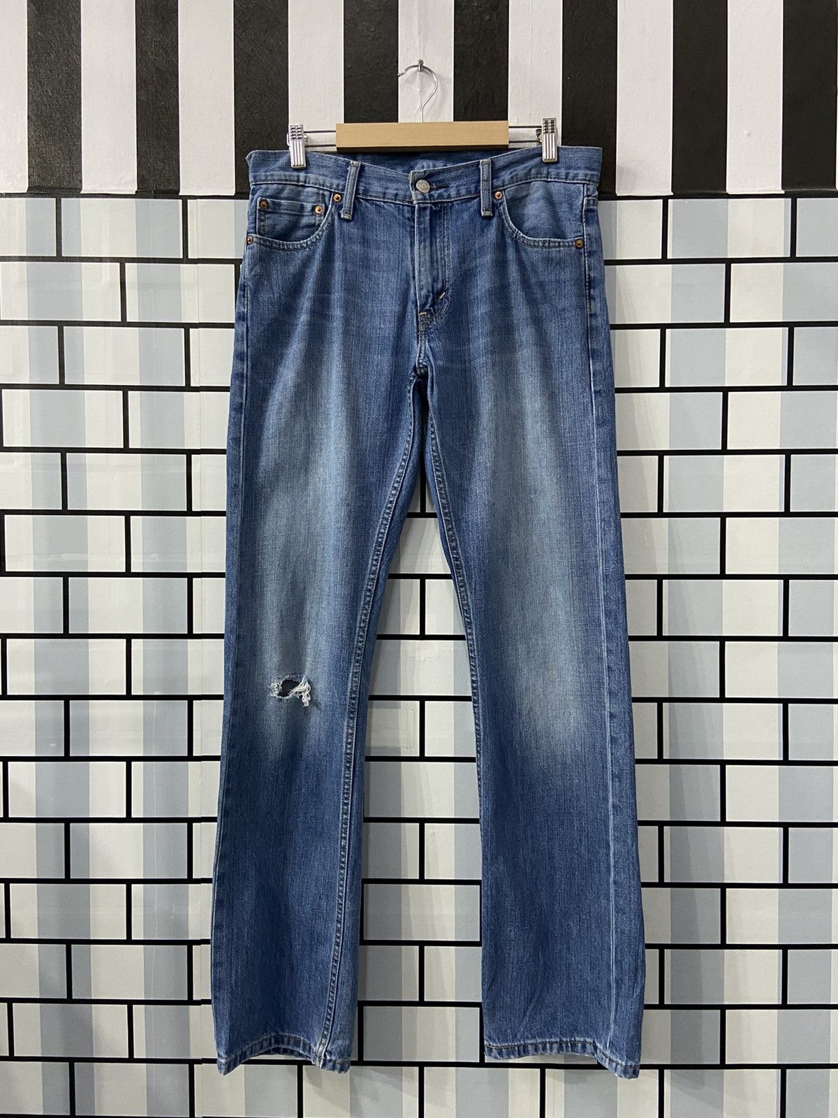 Vintage Levi’s Distressed Blue Wash Denim Pants