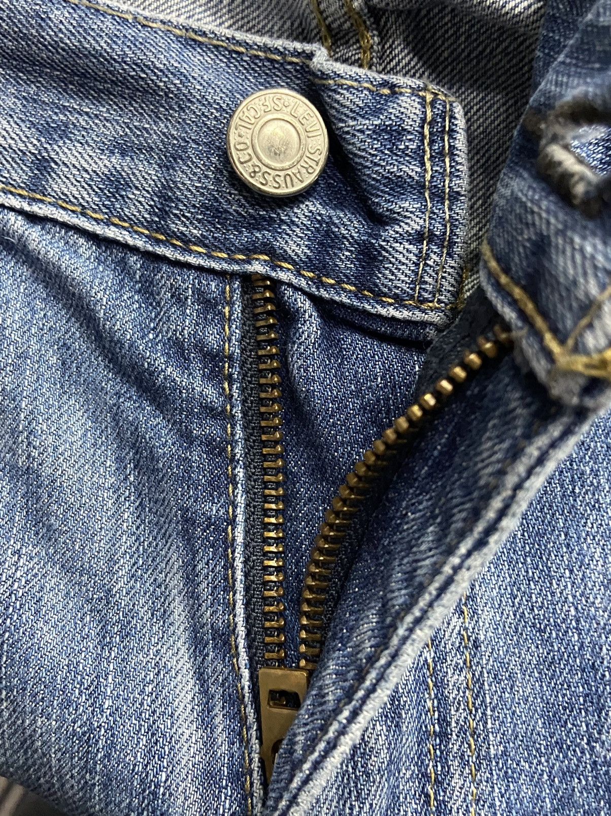 Levi's × Vintage Vintage Levi’s Distressed Blue Wash Denim Pants Size US 32 / EU 48 - 17 Thumbnail