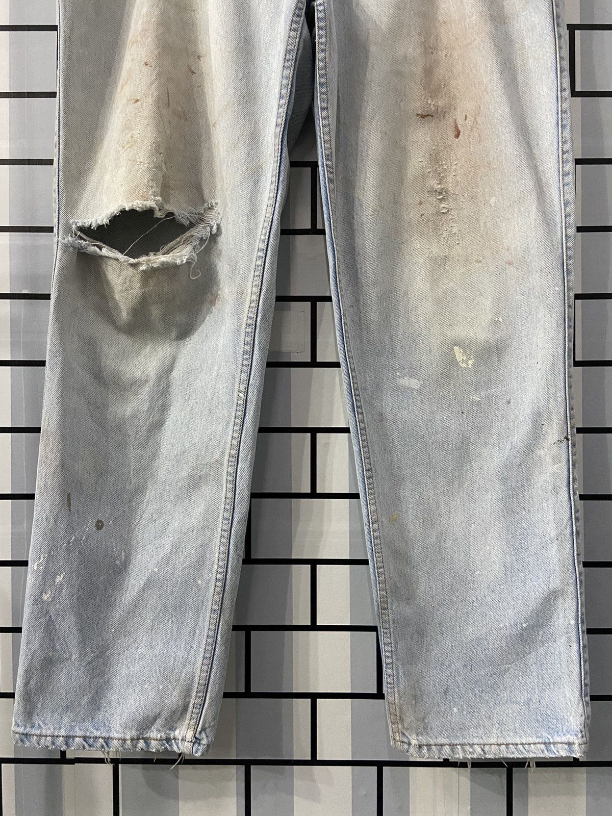 Levi's × Vintage Vintage Levi’s 545 Loosefit Distresse Light Wash Denim Pants Size US 38 / EU 54 - 5 Thumbnail