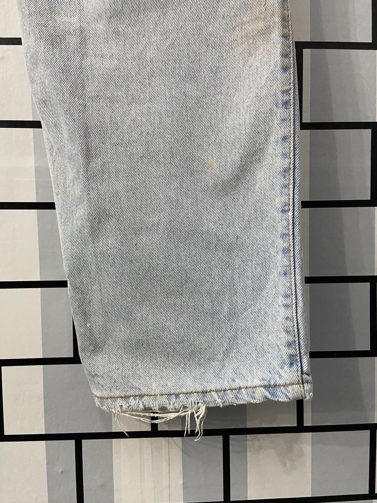 Levi's × Vintage Vintage Levi’s 545 Loosefit Distresse Light Wash Denim Pants Size US 38 / EU 54 - 15 Thumbnail