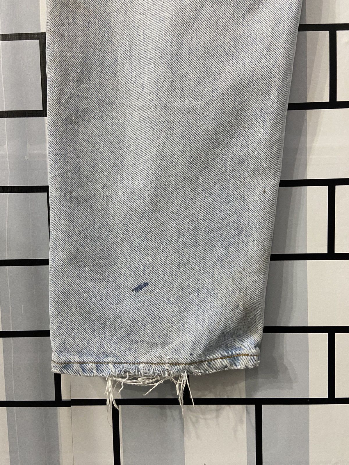 Levi's × Vintage Vintage Levi’s 545 Loosefit Distresse Light Wash Denim Pants Size US 38 / EU 54 - 14 Thumbnail