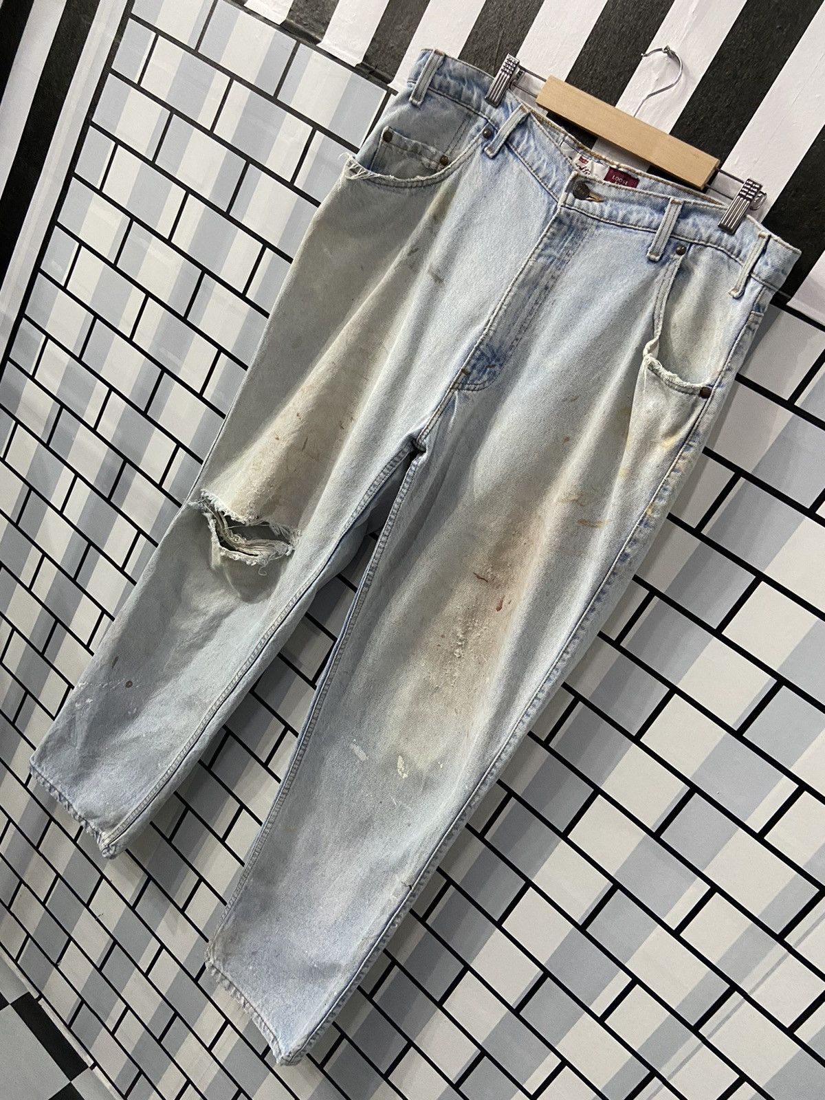 Levi's × Vintage Vintage Levi’s 545 Loosefit Distresse Light Wash Denim Pants Size US 38 / EU 54 - 3 Thumbnail