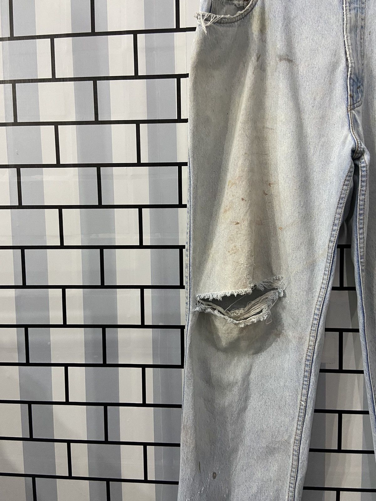 Levi's × Vintage Vintage Levi’s 545 Loosefit Distresse Light Wash Denim Pants Size US 38 / EU 54 - 8 Thumbnail