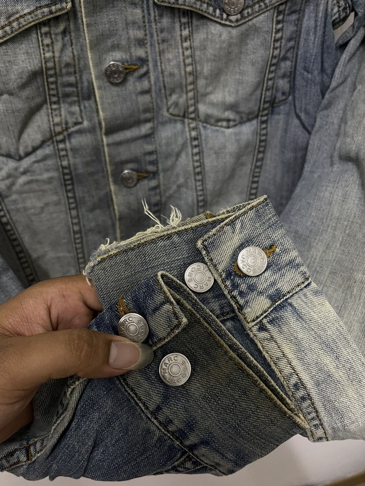 Marc Jacobs × Vintage Vintage Marc Jacobs Trucker Distressed Denim Jacket Size US S / EU 44-46 / 1 - 8 Thumbnail