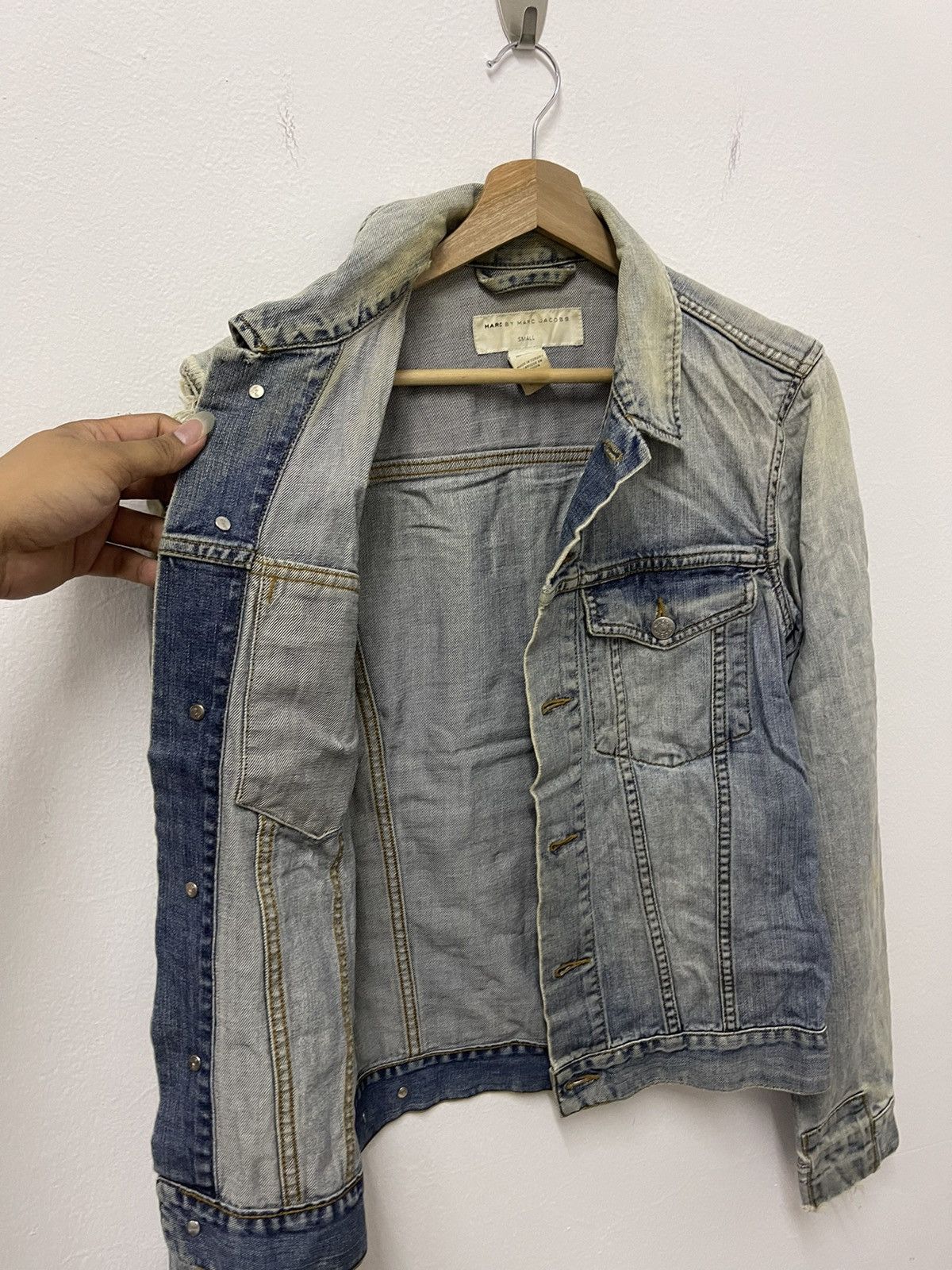 Marc Jacobs × Vintage Vintage Marc Jacobs Trucker Distressed Denim Jacket Size US S / EU 44-46 / 1 - 6 Thumbnail