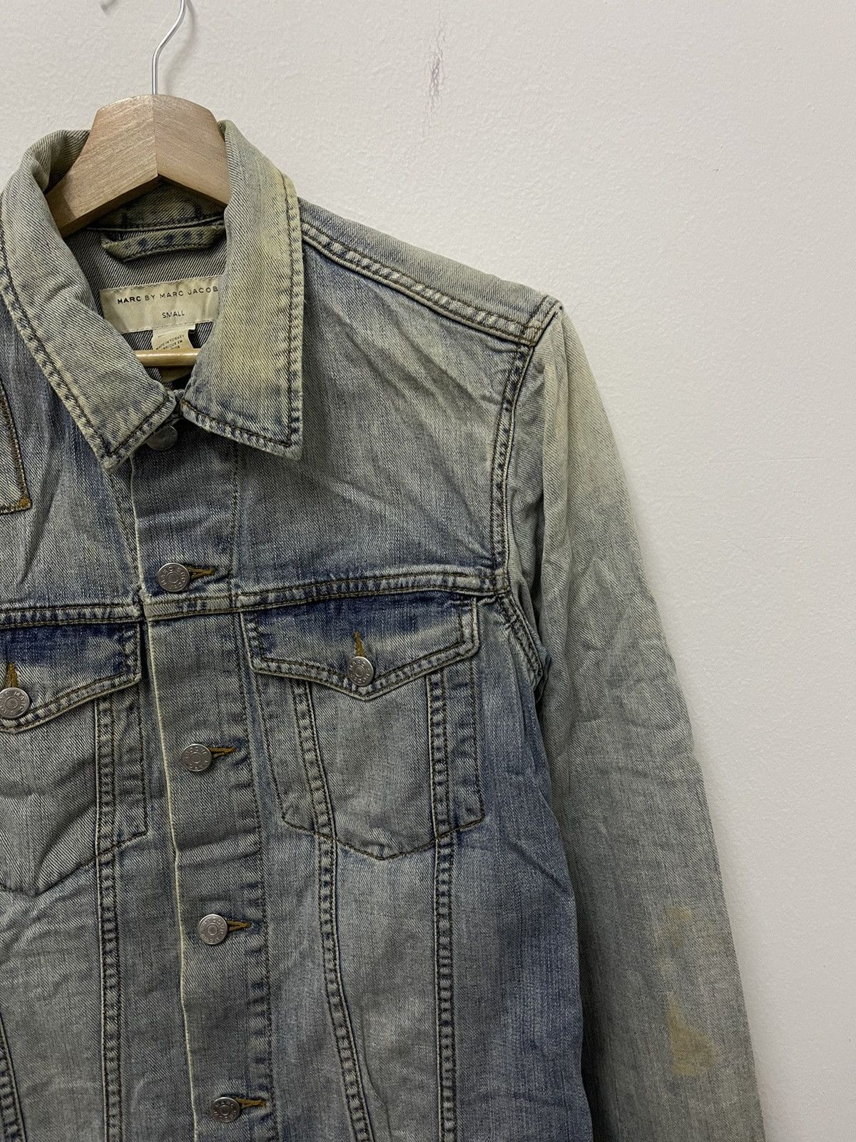 Marc Jacobs × Vintage Vintage Marc Jacobs Trucker Distressed Denim Jacket Size US S / EU 44-46 / 1 - 2 Thumbnail