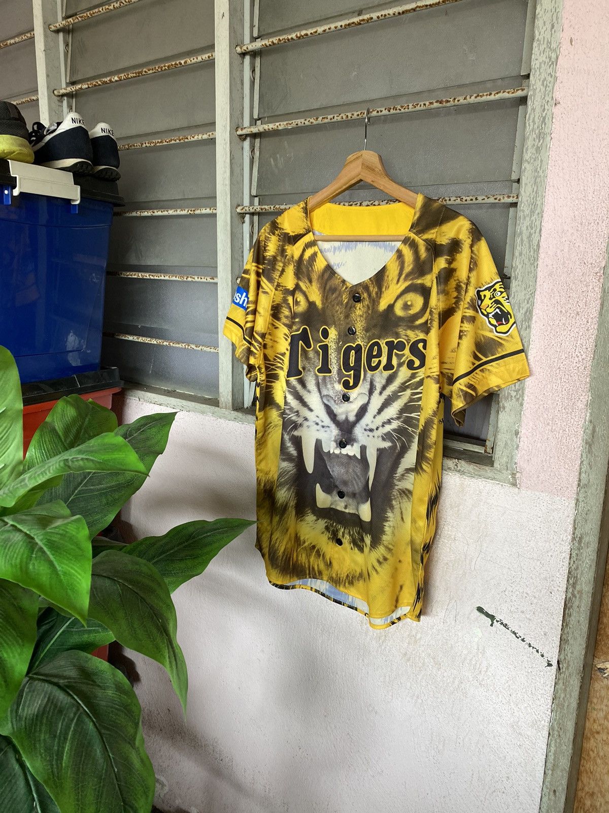 Vintage Hanshin Tigers Official Fan Club Mizuno Jersey Small 