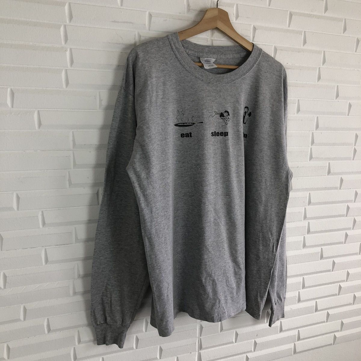 Vintage VINTAGE 90's SWEATSHIRT BIG LOGO RARE DESIGN Size US L / EU 52-54 / 3 - 3 Thumbnail