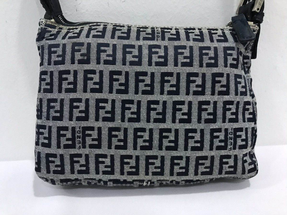 ❌Last Drop❌🔥Rare🔥Authentic Fendi FF Mini Handcarry bag