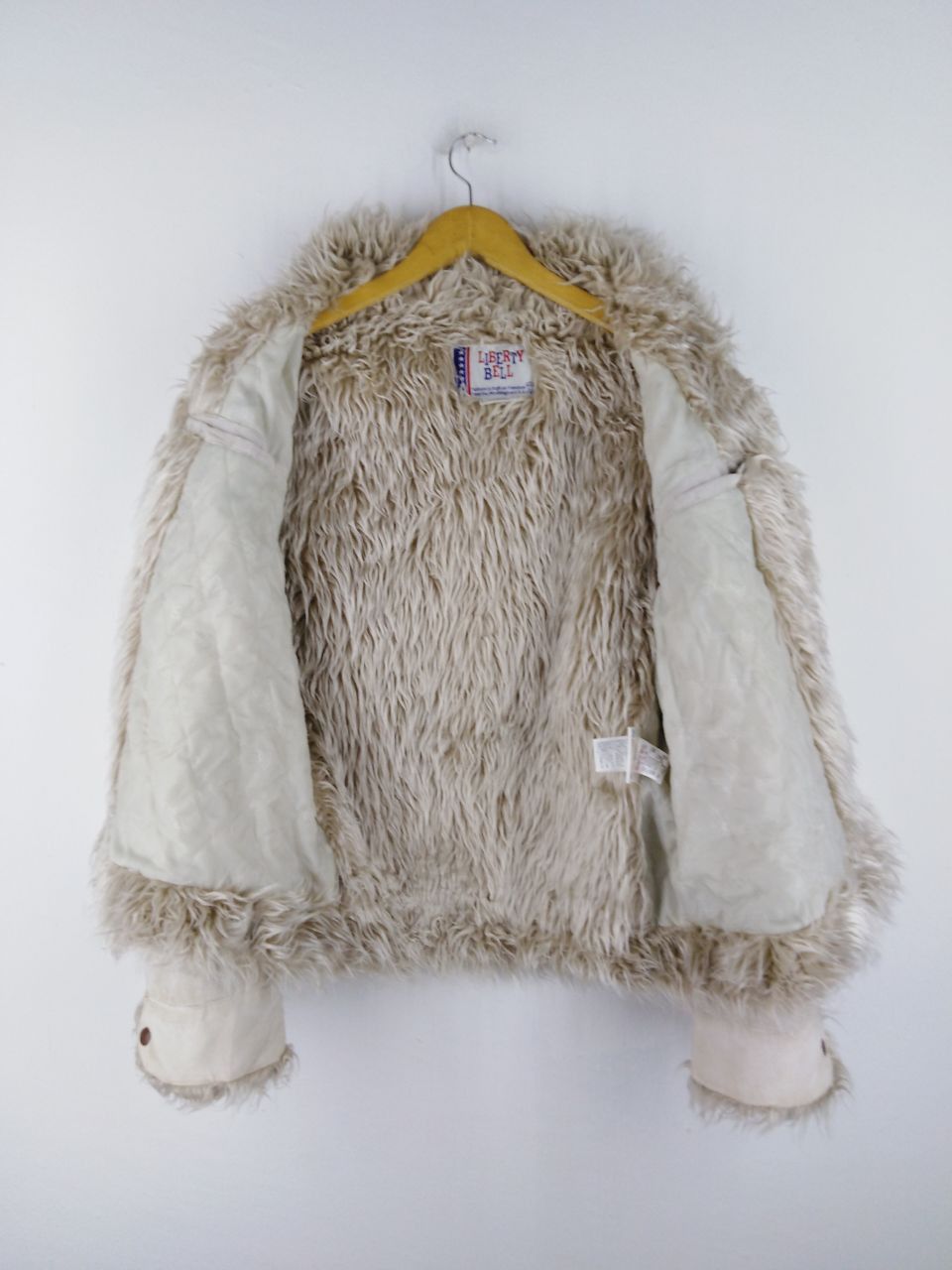 Liberty LIBERTY BELL FUR INSIDE BUTTON UP WHITE JACKET Size US M / EU 48-50 / 2 - 3 Thumbnail