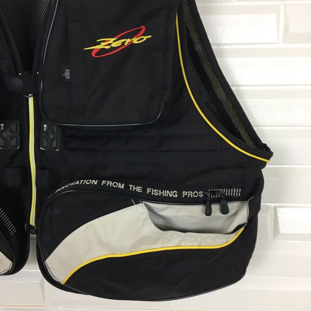 Japanese Brand Daiwa Multi Pocket Fishing Vest Size US M / EU 48-50 / 2 - 4 Thumbnail
