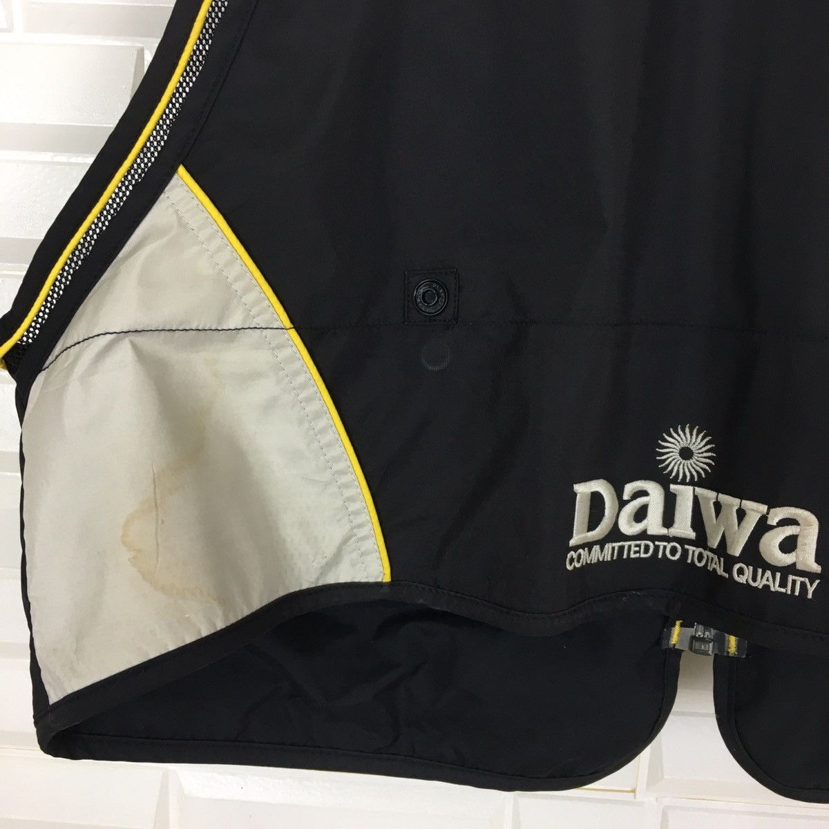 Japanese Brand Daiwa Multi Pocket Fishing Vest Size US M / EU 48-50 / 2 - 6 Thumbnail
