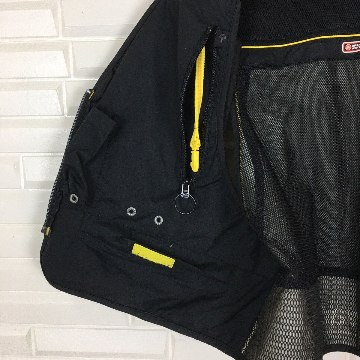 Japanese Brand Daiwa Multi Pocket Fishing Vest Size US M / EU 48-50 / 2 - 10 Thumbnail