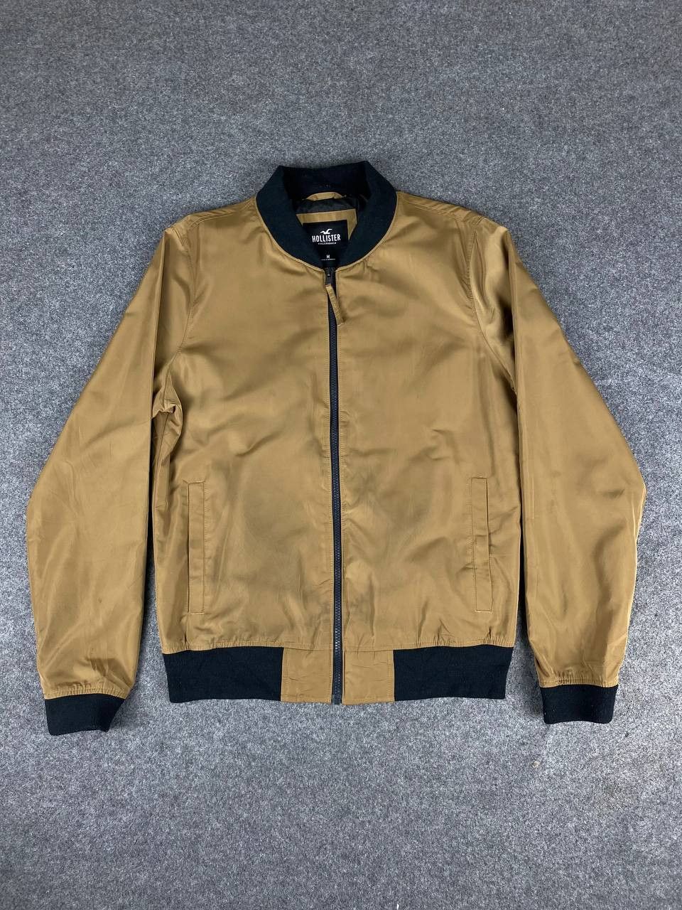 Hollister hollister brown bomber jacket nice design Size US M / EU 48-50 / 2 - 1 Thumbnail