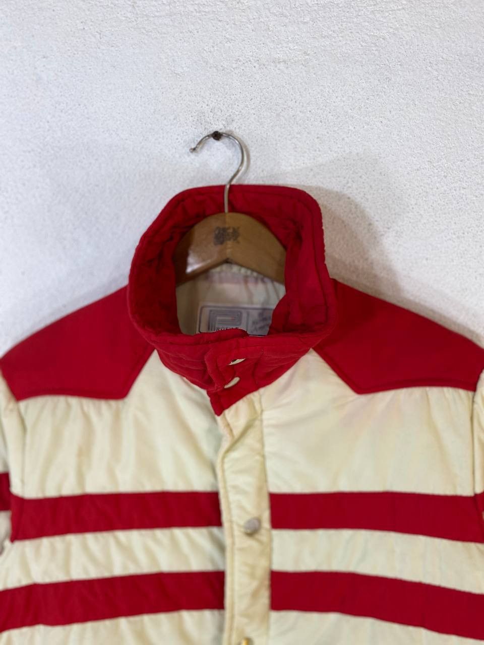 Vintage Vintage Profile Retro Puffer Jacket Nice Design Size US L / EU 52-54 / 3 - 4 Thumbnail