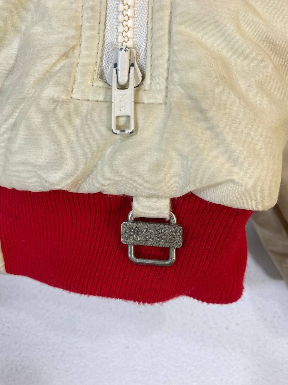 Vintage Vintage Profile Retro Puffer Jacket Nice Design Size US L / EU 52-54 / 3 - 10 Thumbnail