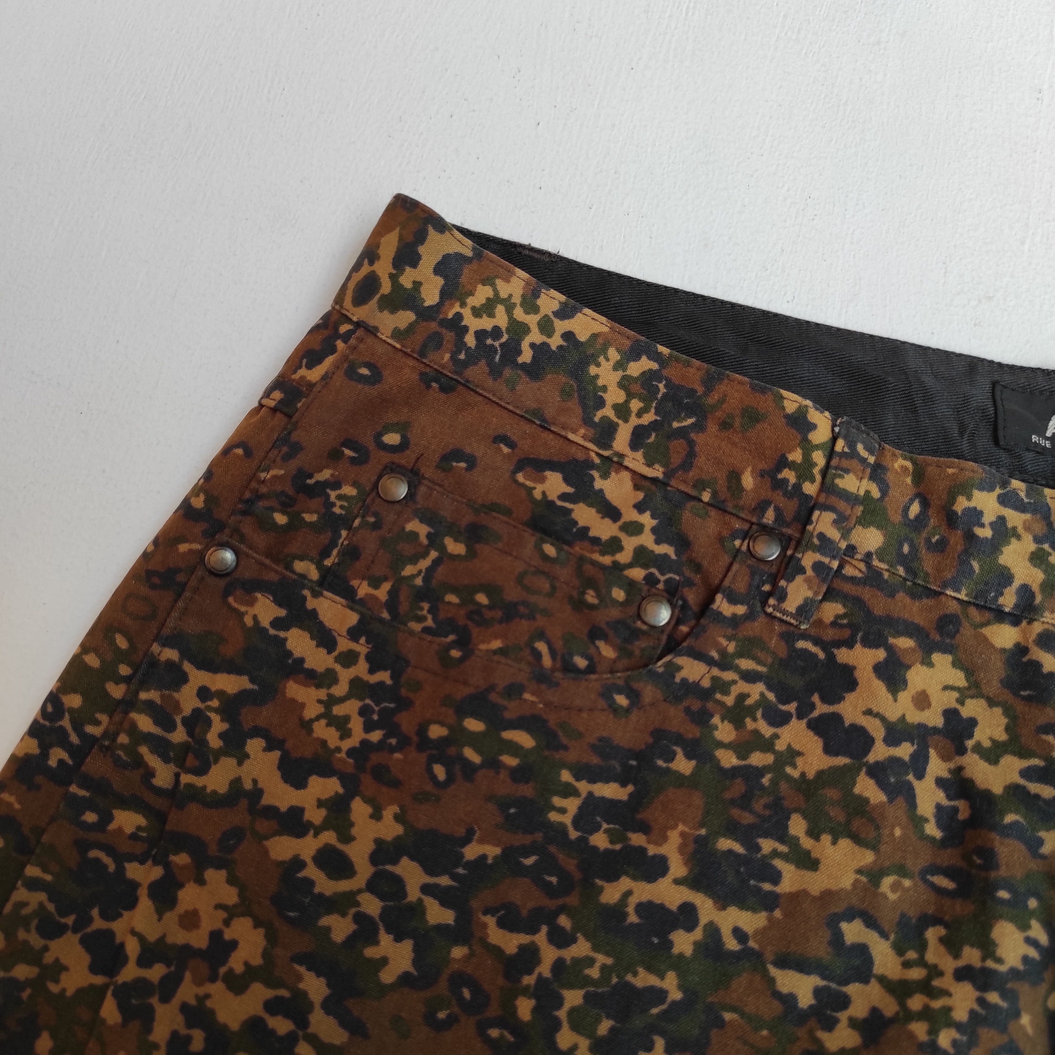 A.P.C. A.P.C Leopard Pants Wax Cotton Nice Design Size US 28 / EU 44 - 11 Thumbnail