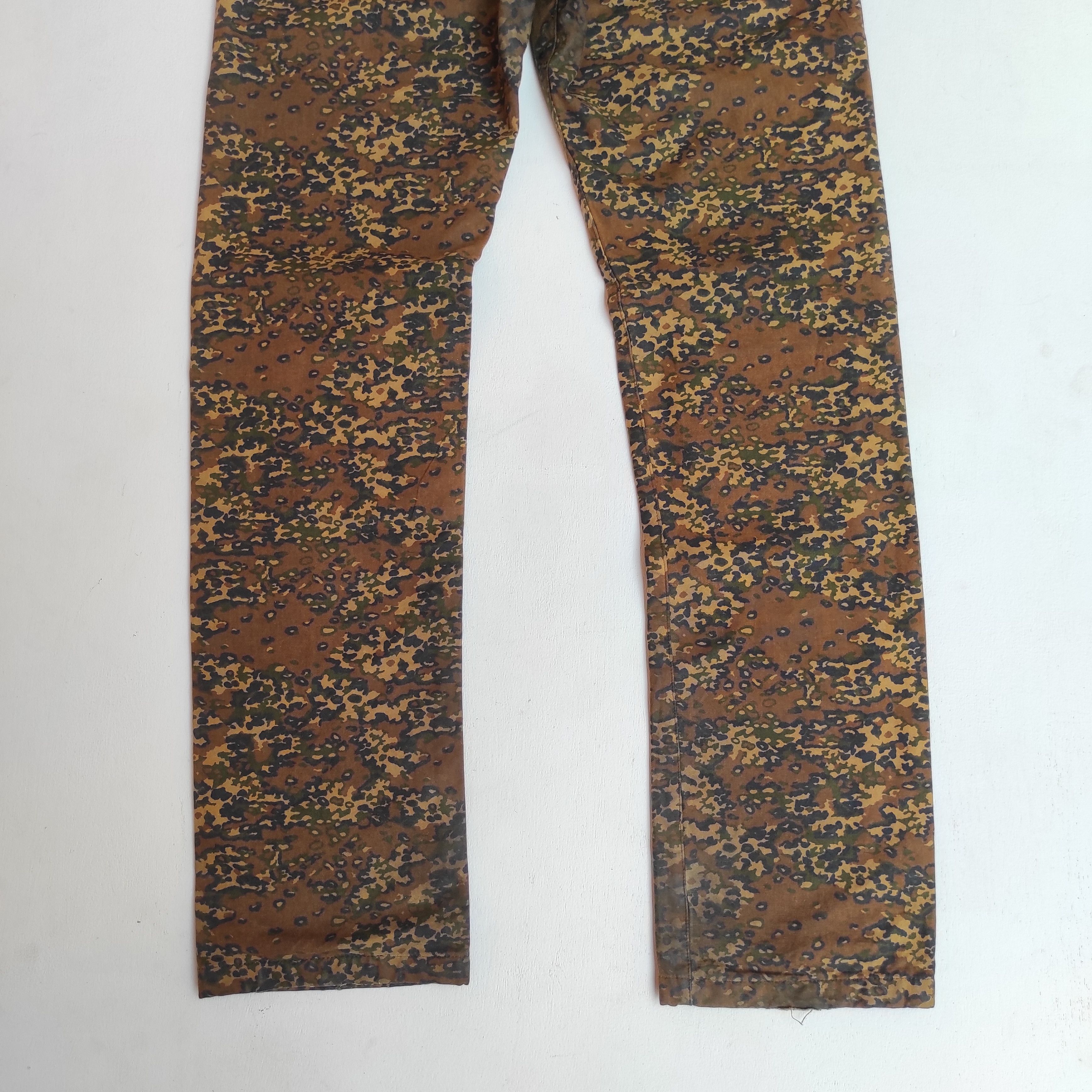 A.P.C. A.P.C Leopard Pants Wax Cotton Nice Design Size US 28 / EU 44 - 16 Thumbnail
