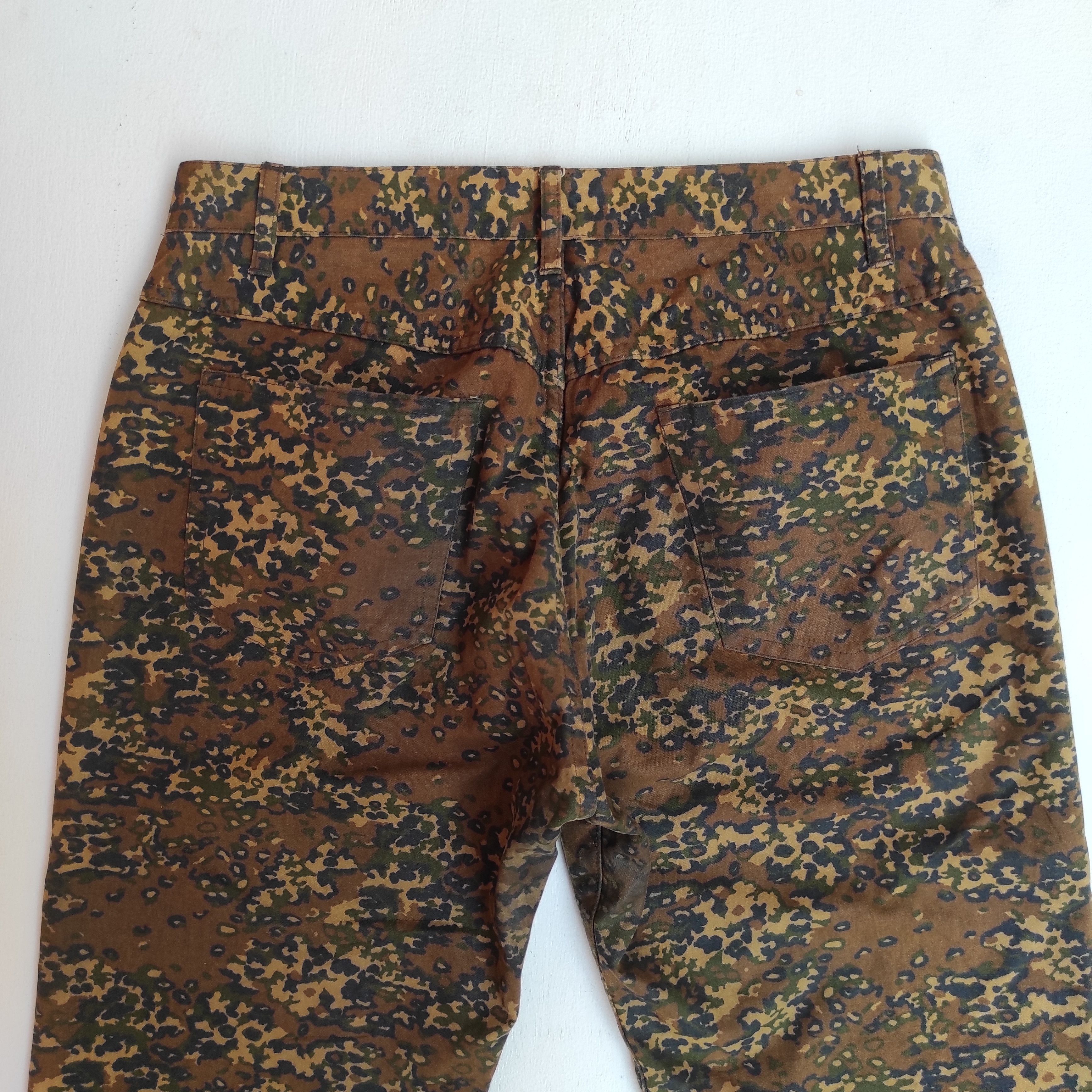 A.P.C. A.P.C Leopard Pants Wax Cotton Nice Design Size US 28 / EU 44 - 15 Thumbnail