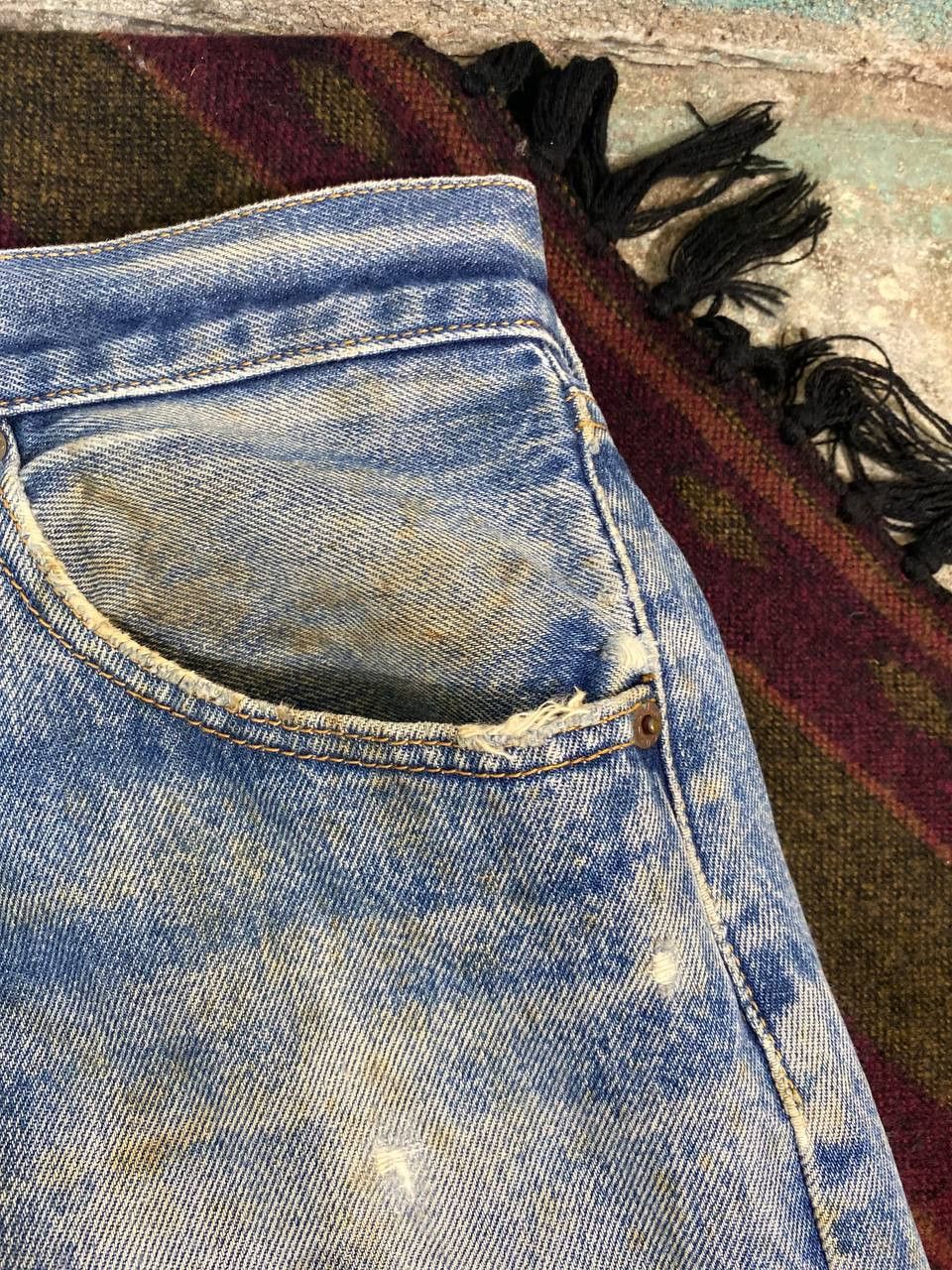 Levi's vintage levis 501 button fly distressed denim Size US 35 - 8 Thumbnail