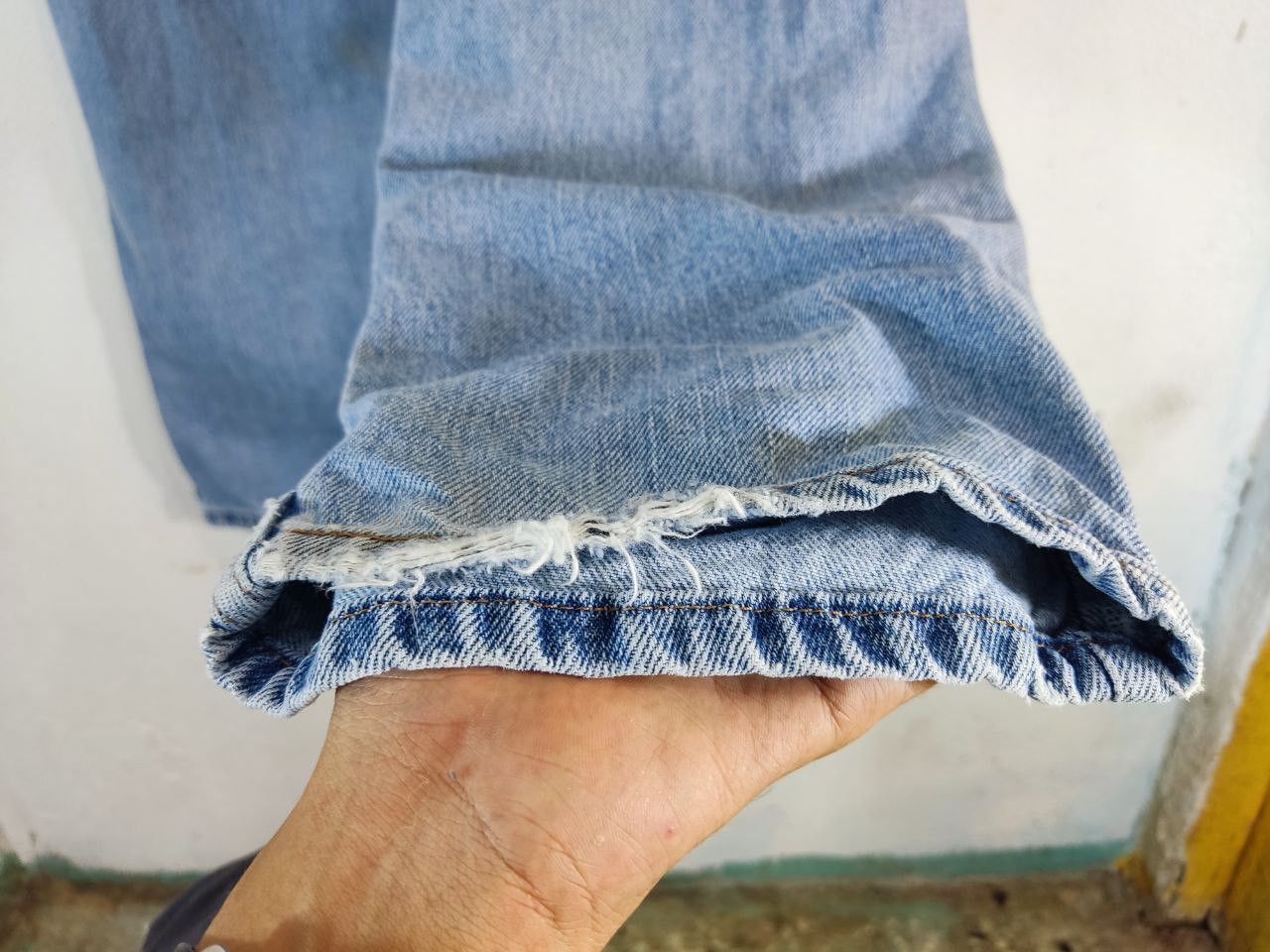 Levi's vintage levis 550 relaxed fit denim Size US 38 / EU 54 - 14 Thumbnail