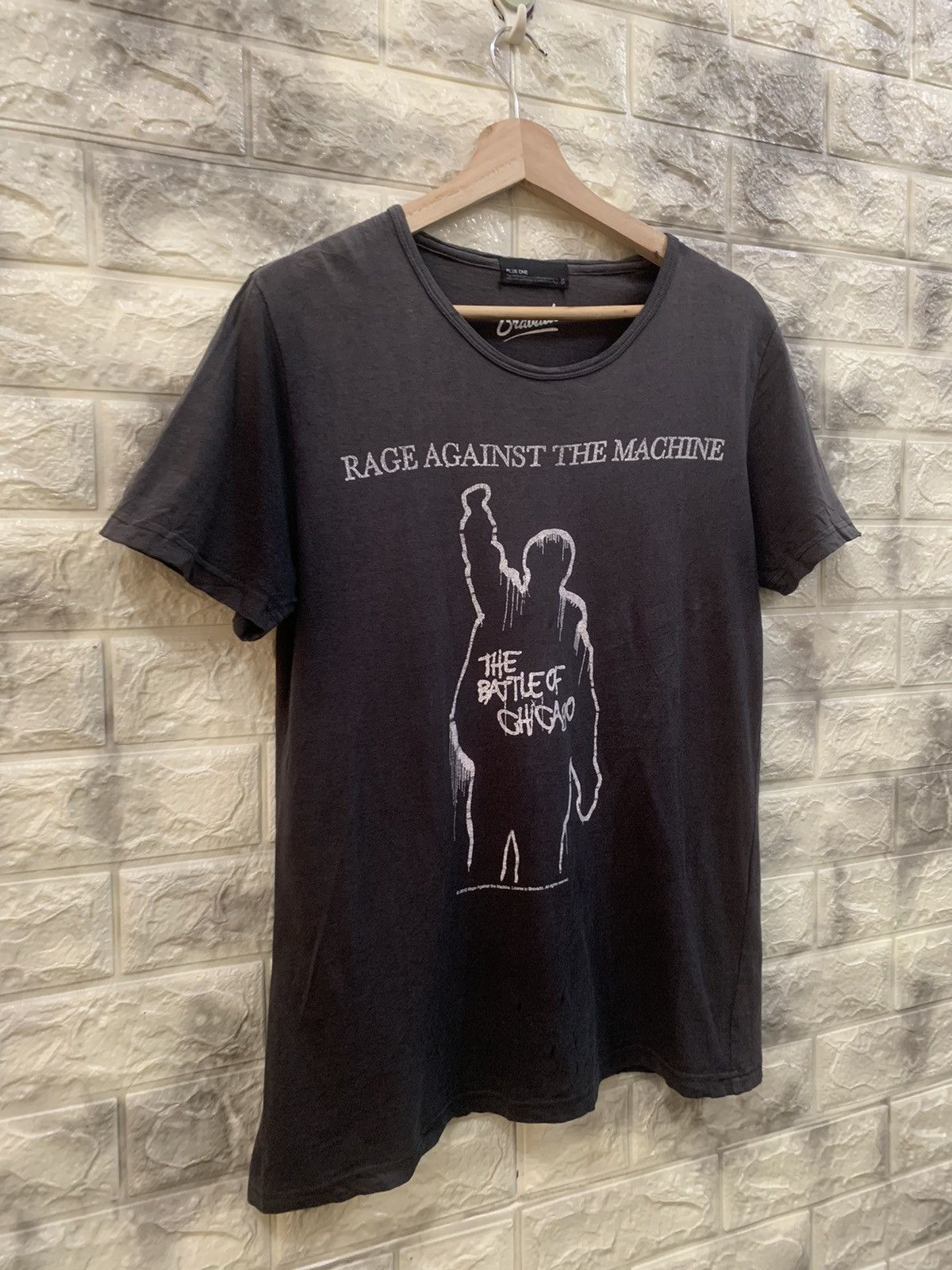 Band Tees Vintage 2010 Rage Against The Machine faded black tees Size US S / EU 44-46 / 1 - 4 Thumbnail