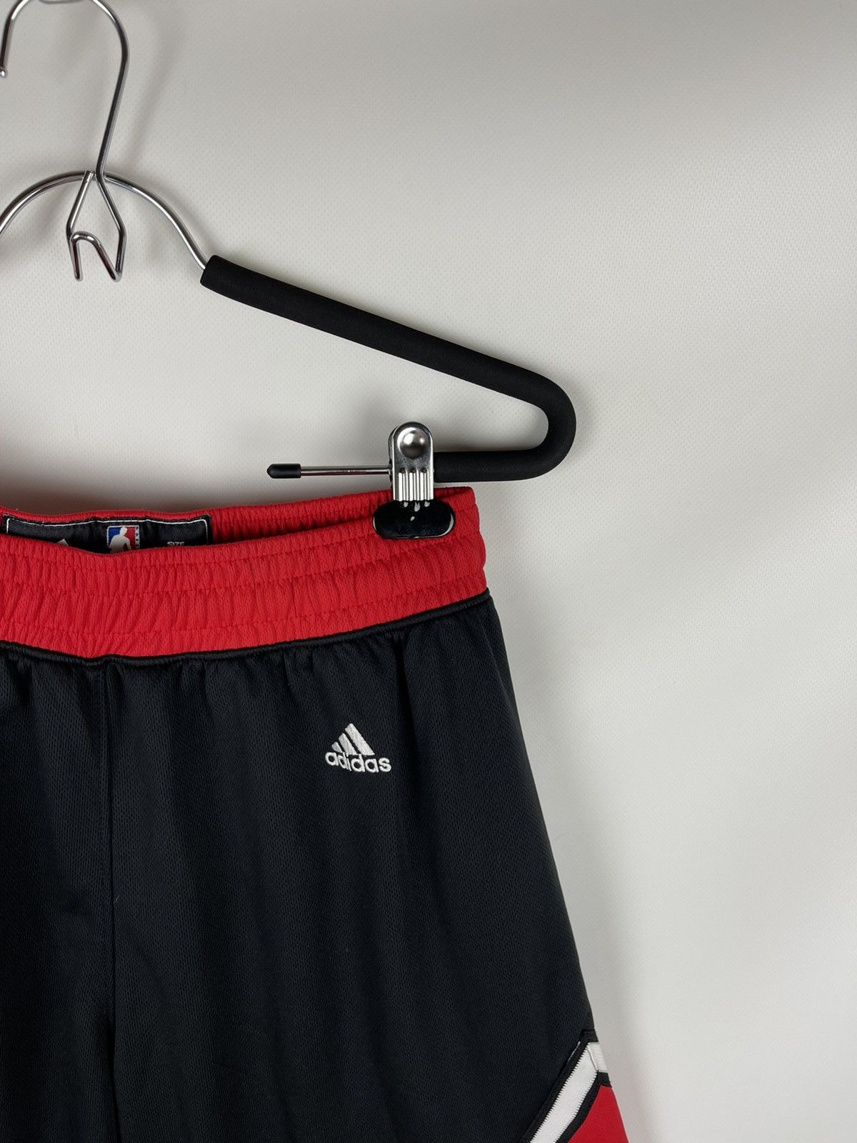 Adidas Adidas Chicago Bulls vintage nba basketball jersey shorts Size US 30 / EU 46 - 3 Thumbnail