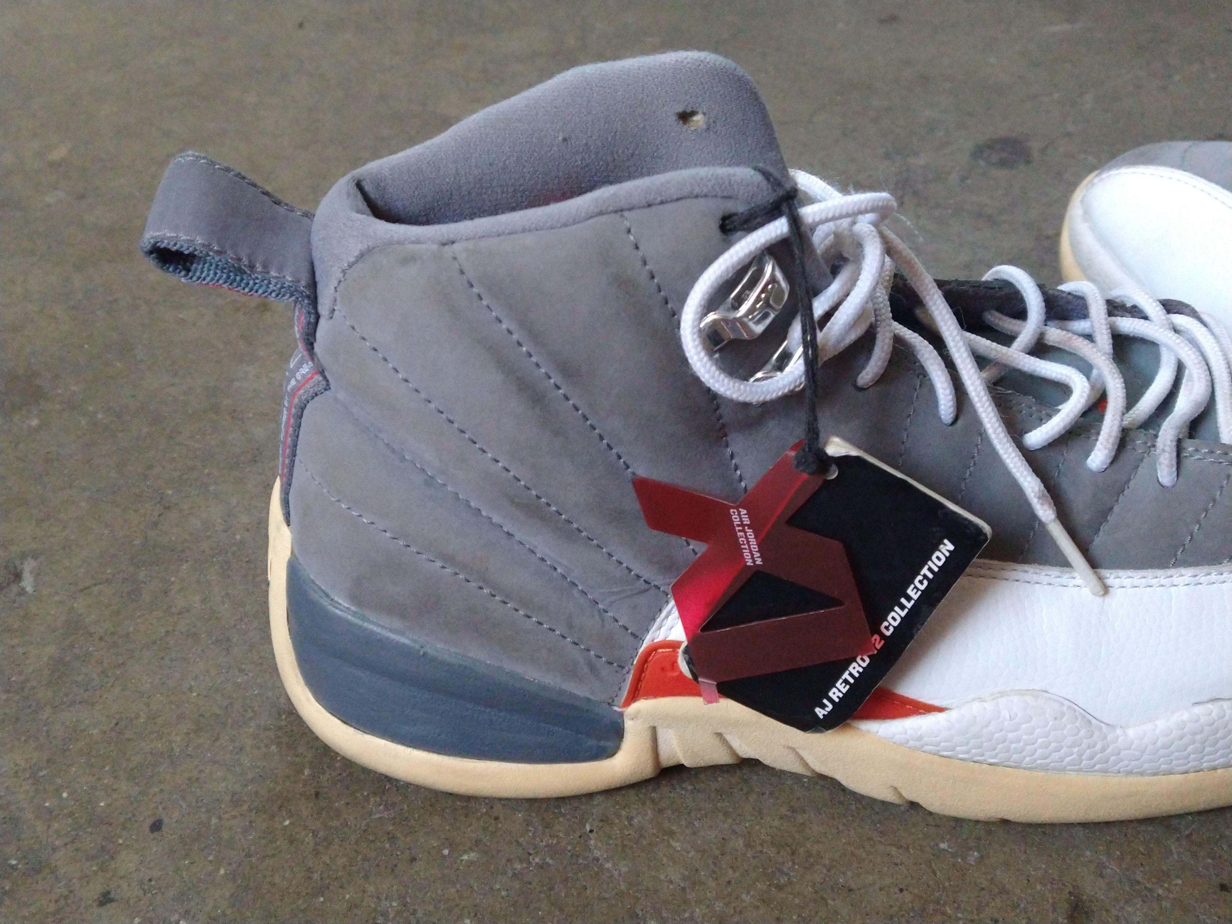 Jordan Brand Nike Air Jordan 12 Cool Gray Size 9.5 2012 130690-012 Size US 9.5 / EU 42-43 - 12 Thumbnail