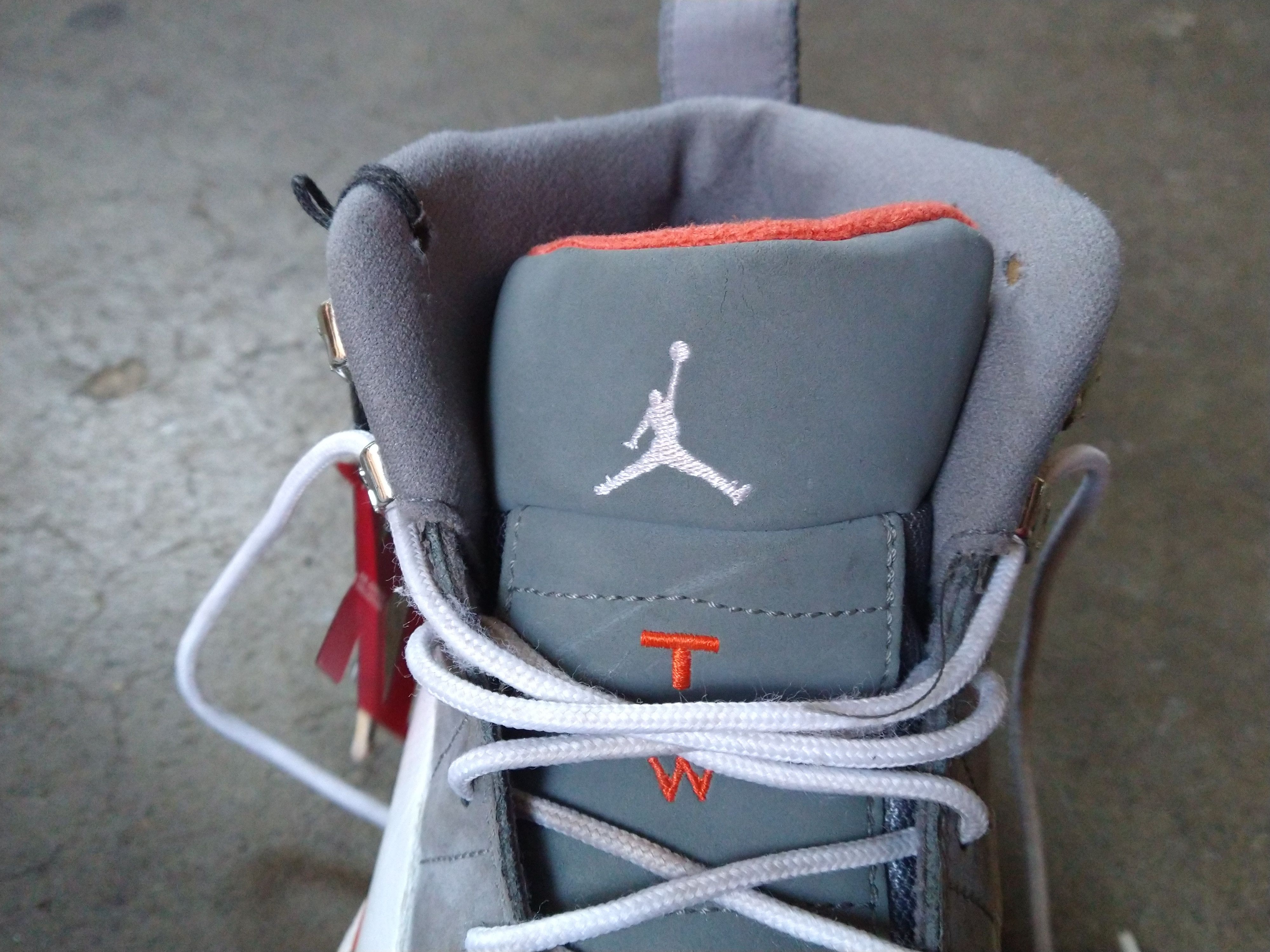 Jordan Brand Nike Air Jordan 12 Cool Gray Size 9.5 2012 130690-012 Size US 9.5 / EU 42-43 - 7 Thumbnail