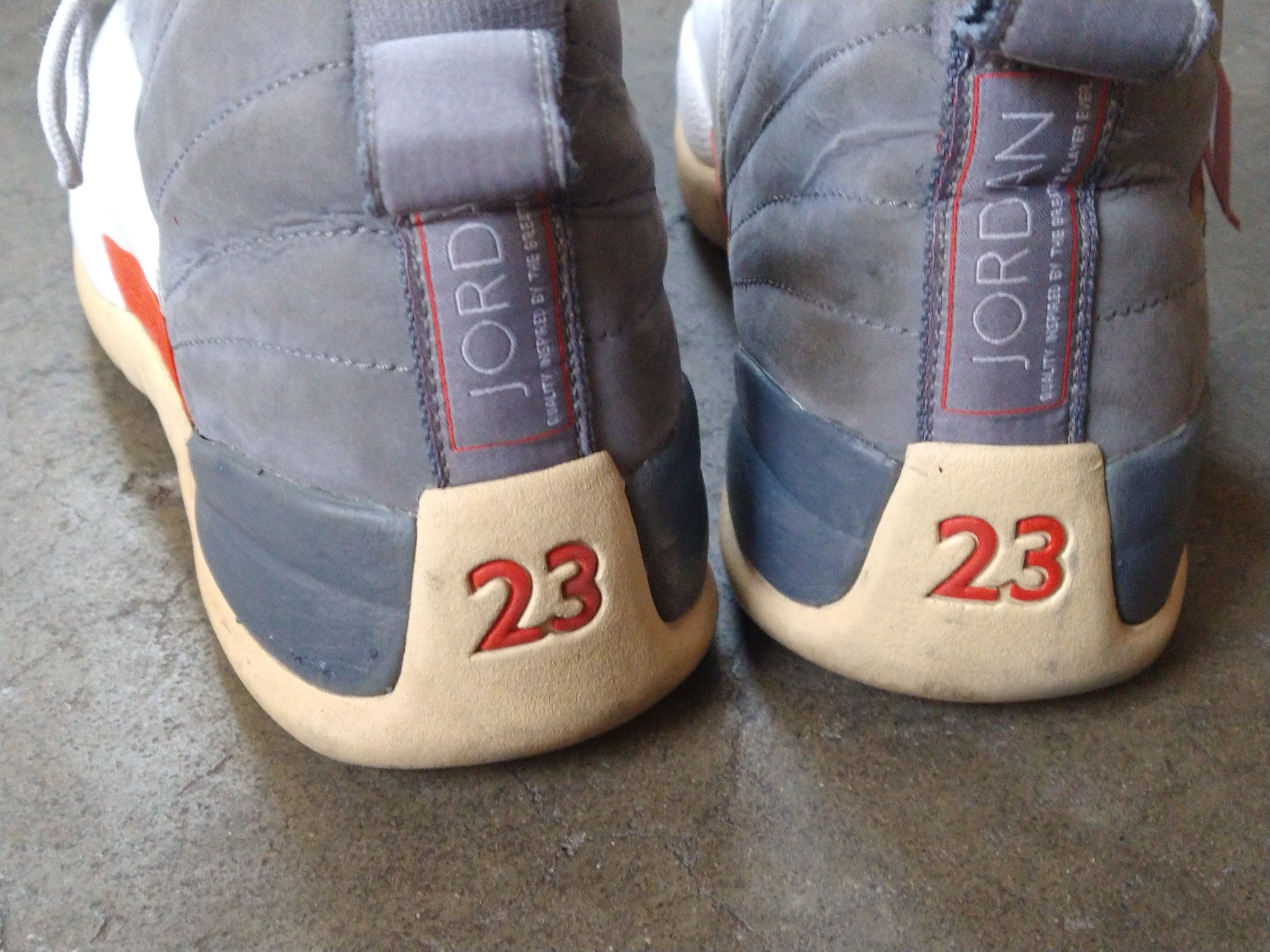 Jordan Brand Nike Air Jordan 12 Cool Gray Size 9.5 2012 130690-012 Size US 9.5 / EU 42-43 - 15 Thumbnail