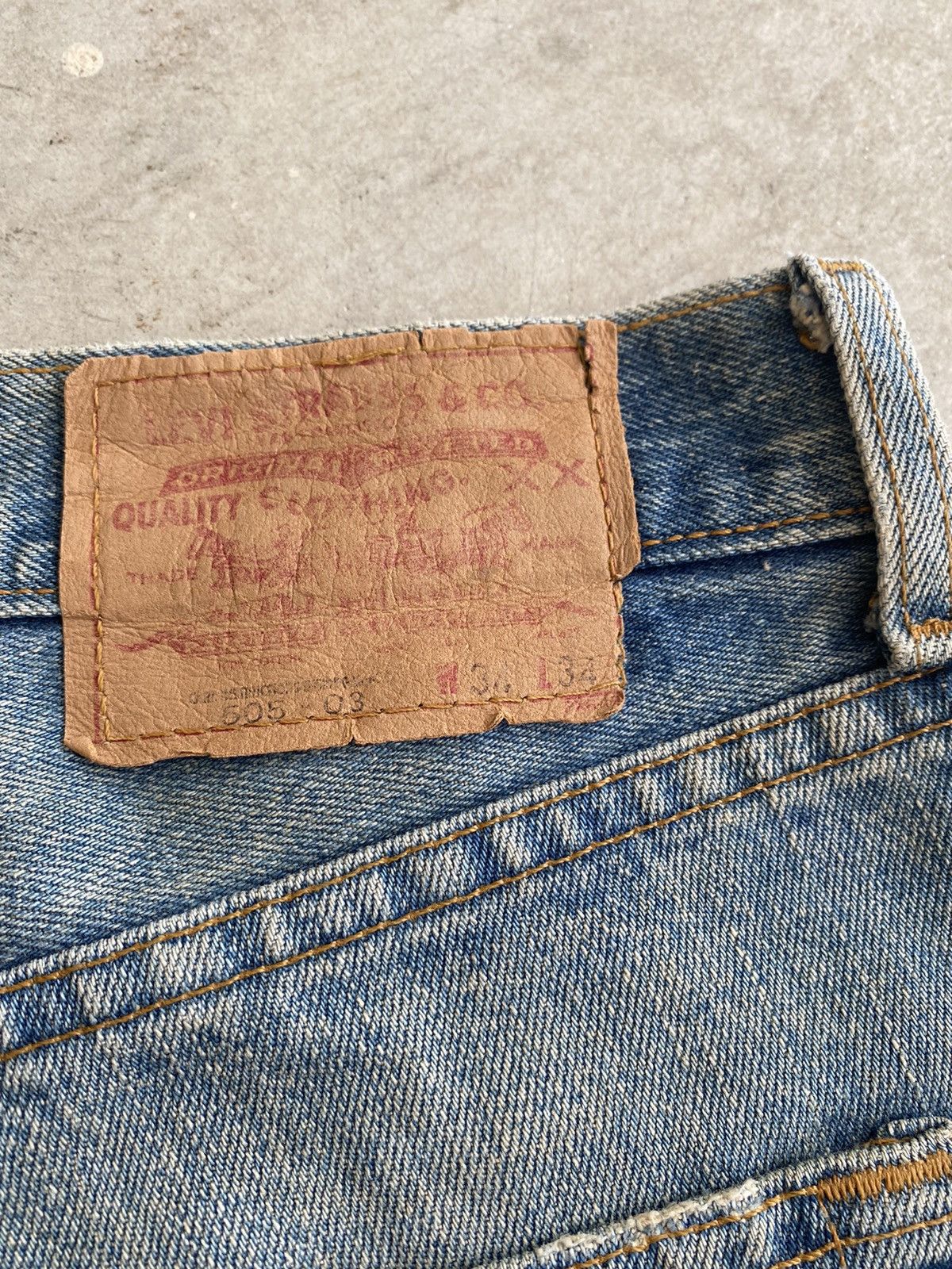 Levi's Vintage USA Levis 505-03 Distressed Jeans Size US 33 - 17 Thumbnail